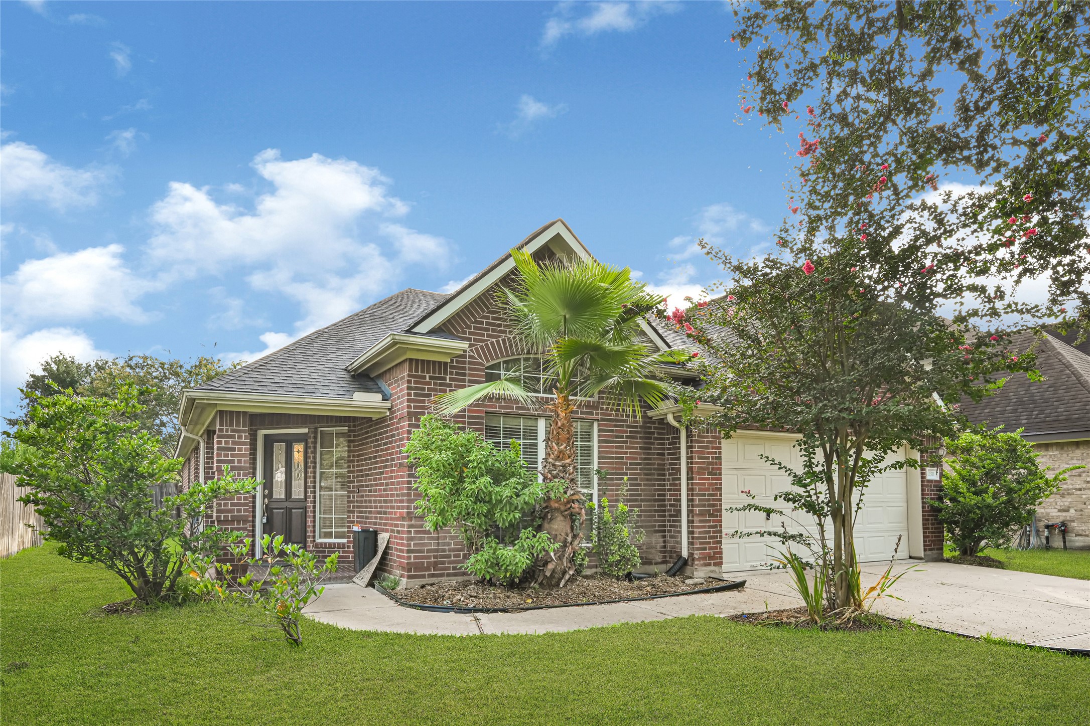 2311 Falcon Knoll Ln Property Photo 2