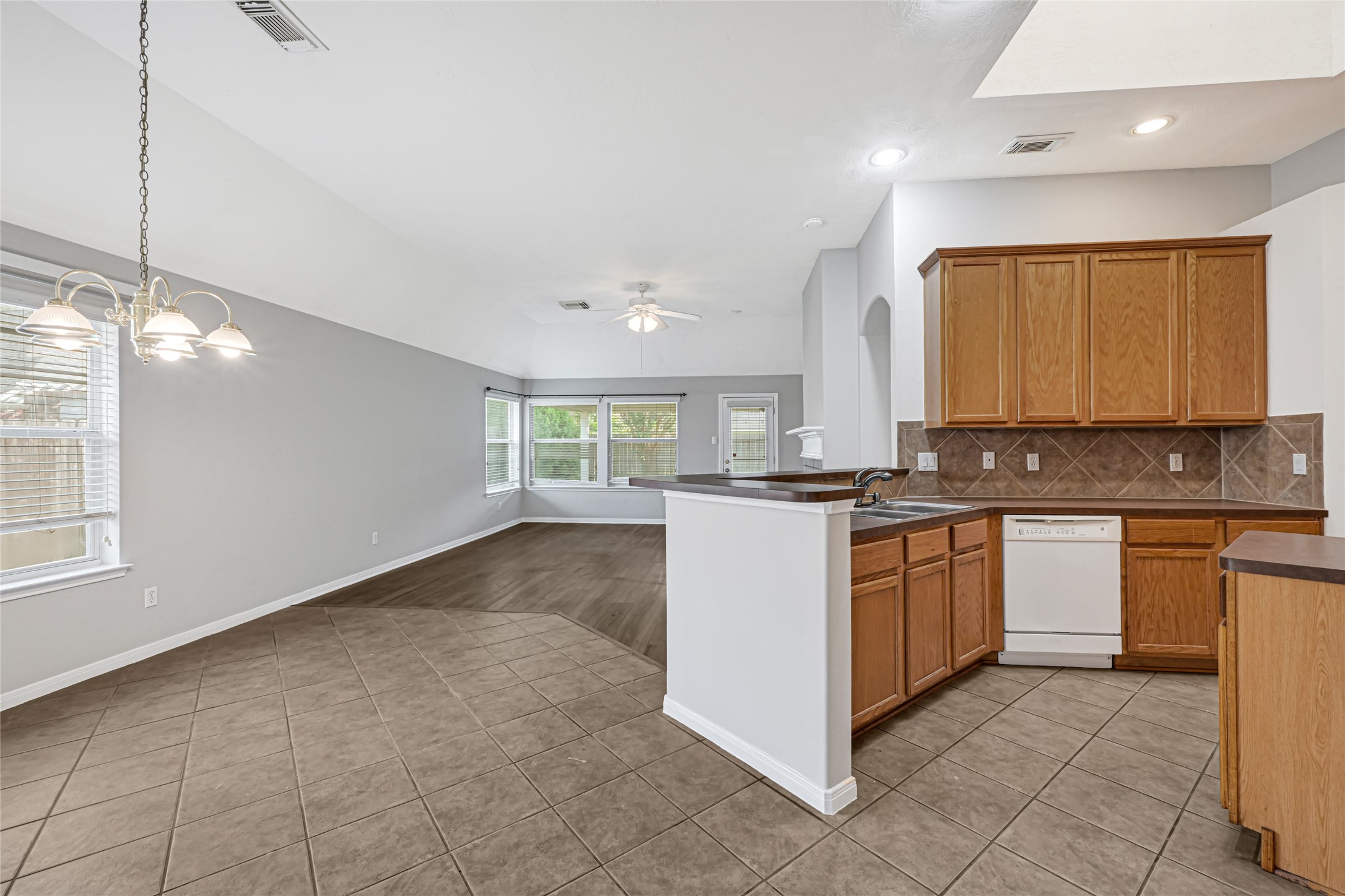 2311 Falcon Knoll Ln Property Photo 12