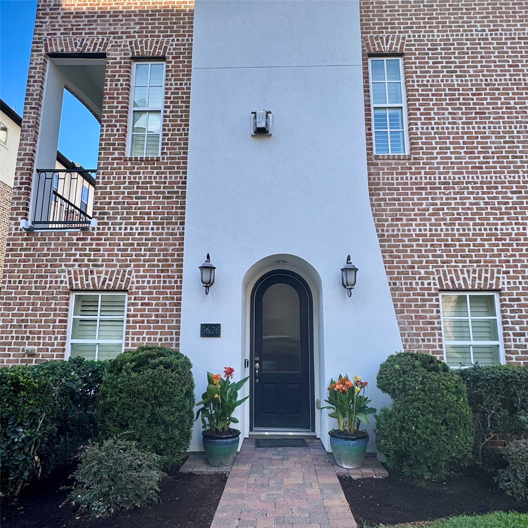 9626 Fannin Station W Property Photo 3