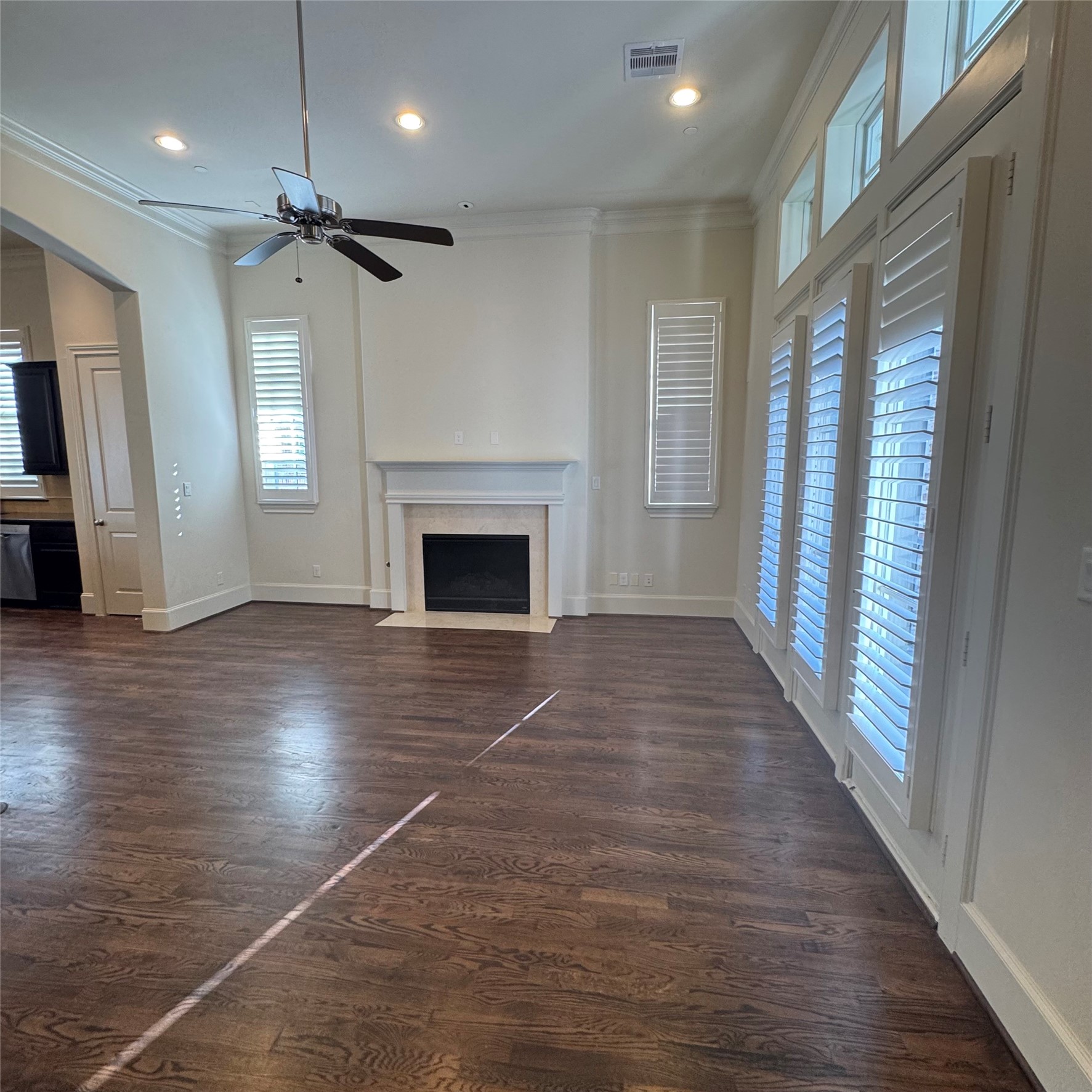 9626 Fannin Station W Property Photo 8