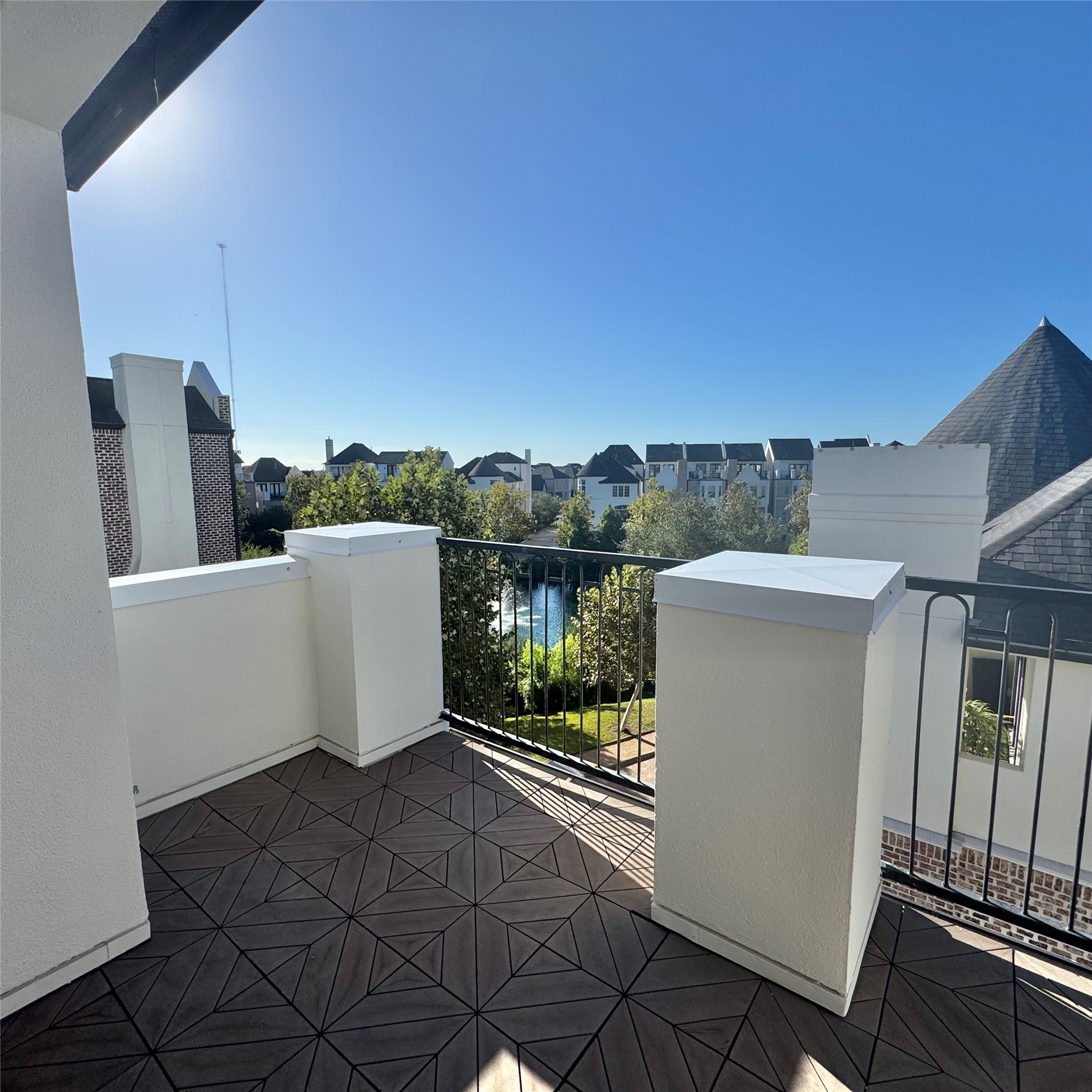 9626 Fannin Station W Property Photo 24