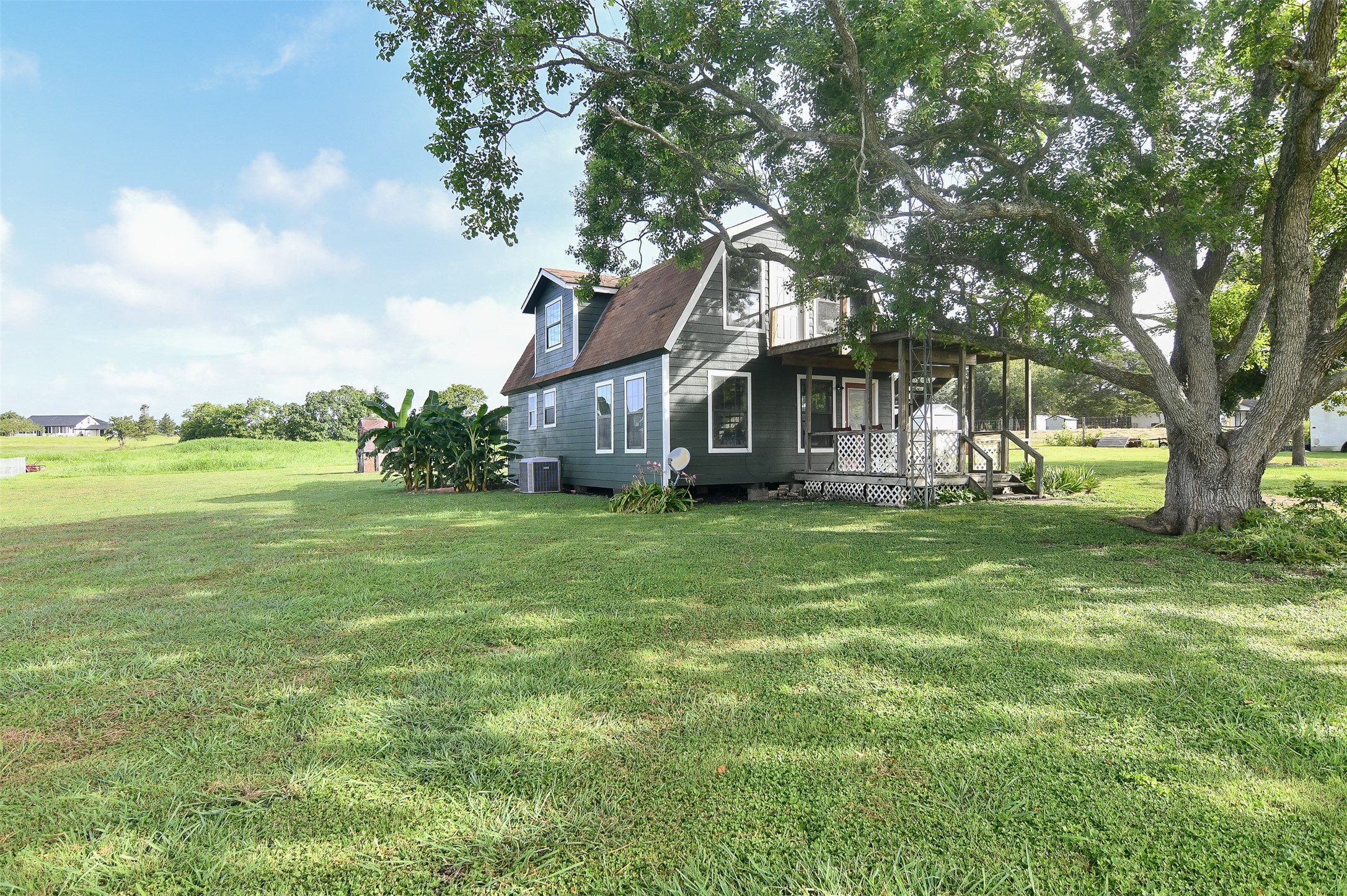 3061 W Ueckert Property Photo
