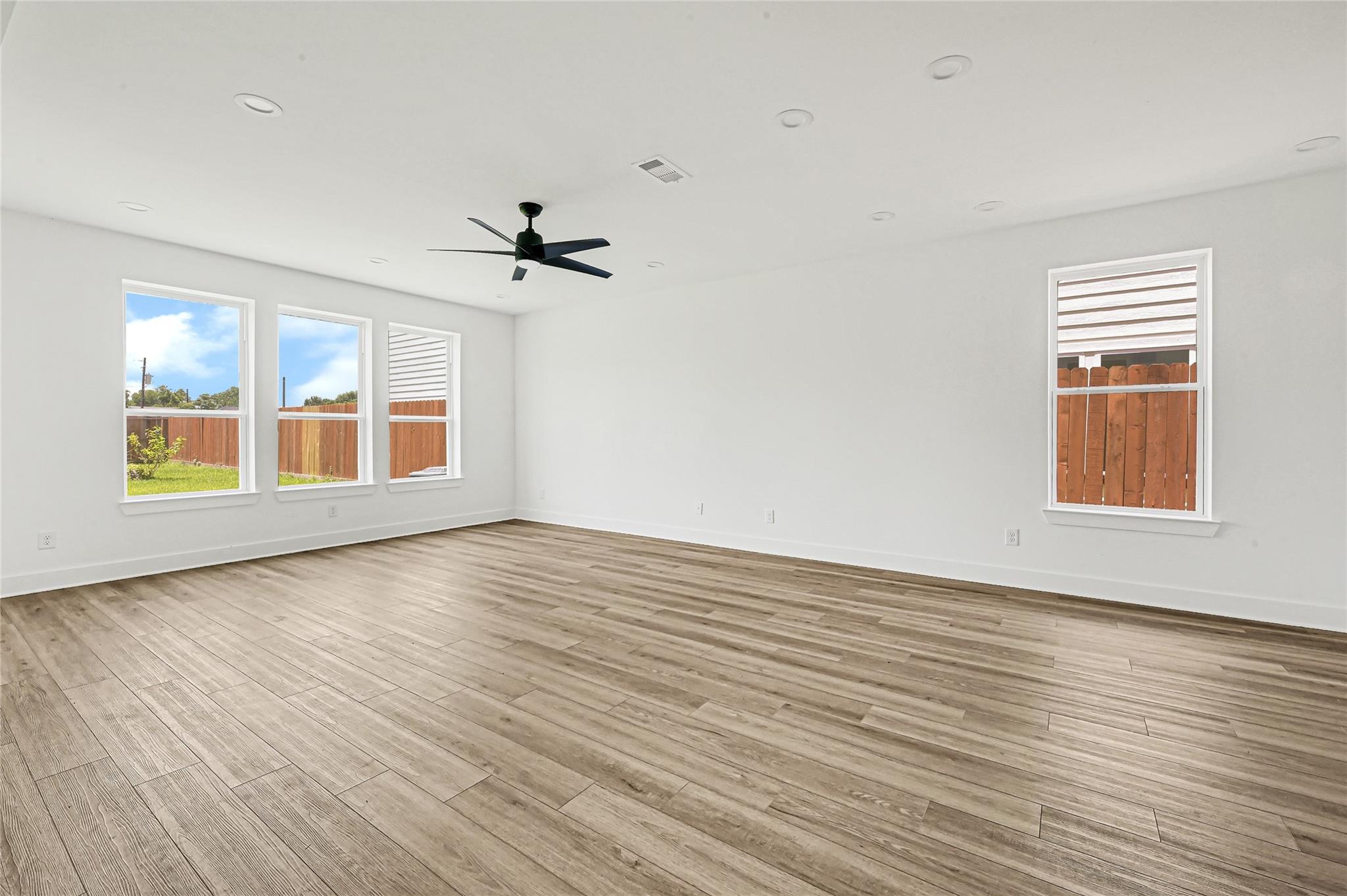7413 Charlie Street, Houston Tx 77088 Property Photo 16