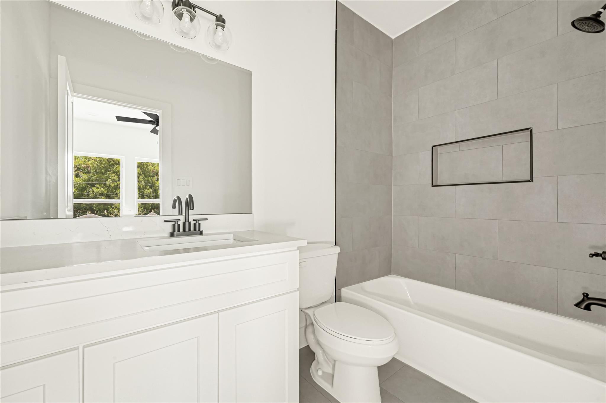 7413 Charlie Street, Houston Tx 77088 Property Photo 23