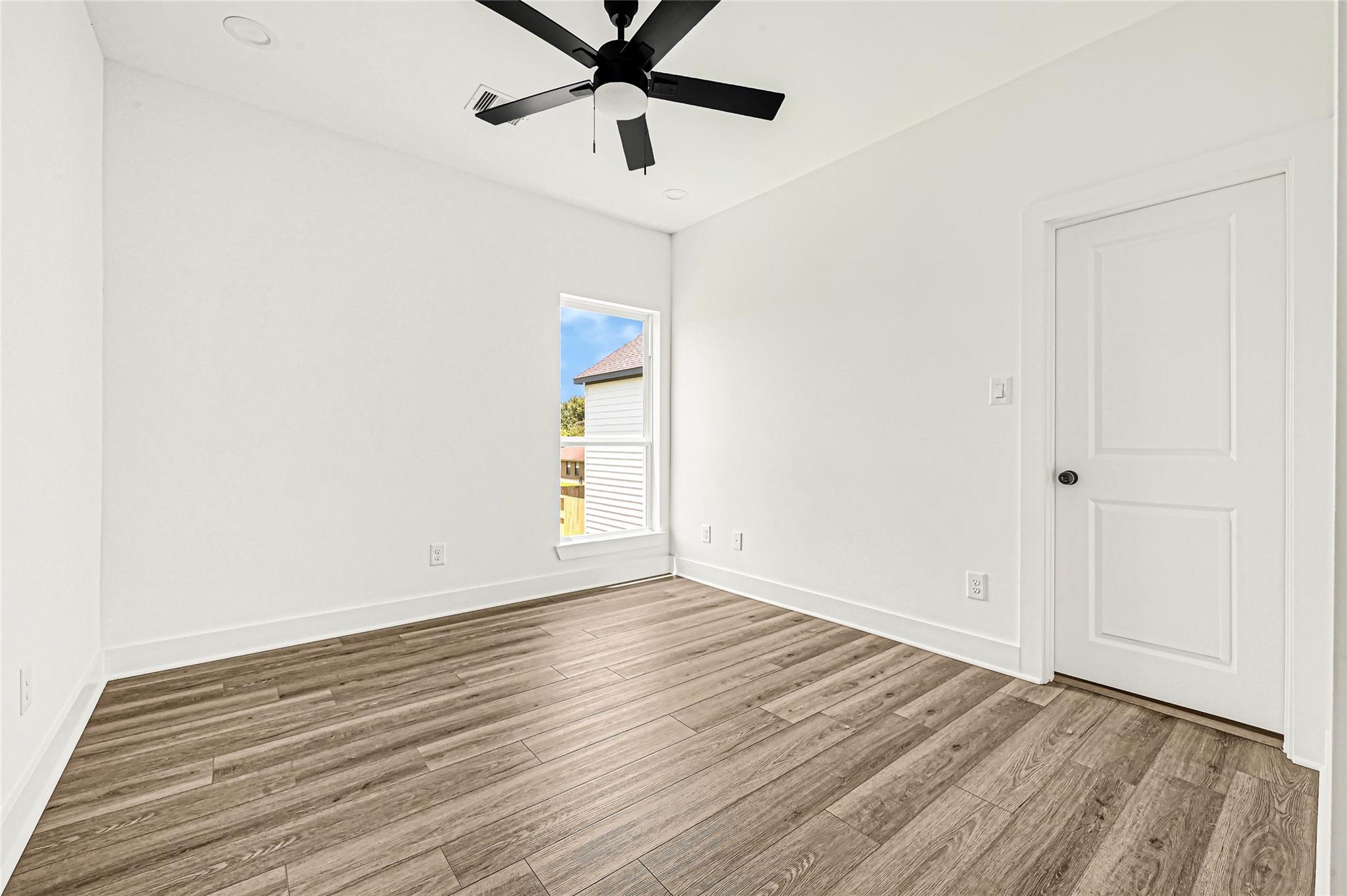 7413 Charlie Street, Houston Tx 77088 Property Photo 25