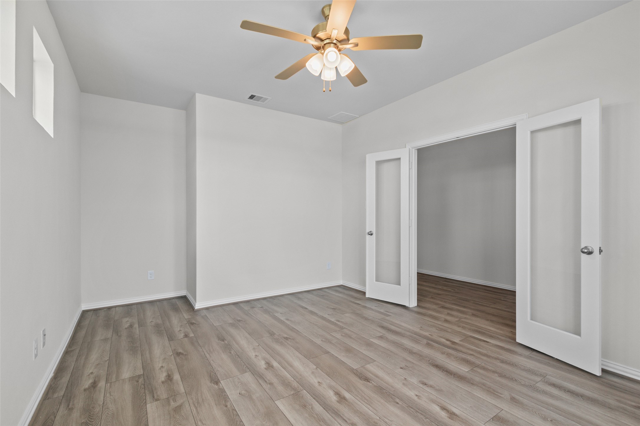 2806 Caspian Creek Lane Property Photo 7