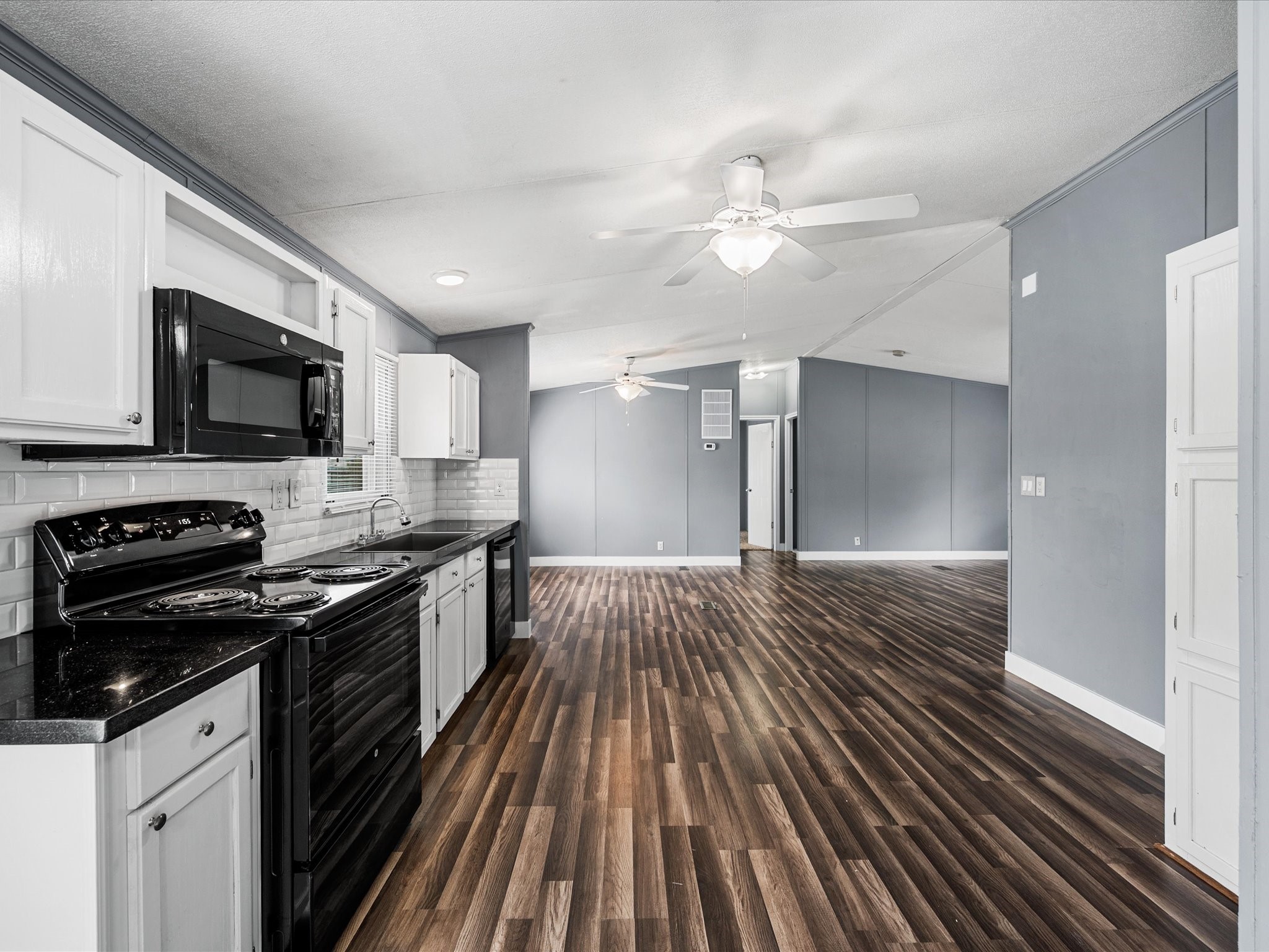 16218 Evergreen Timbers Property Photo 11