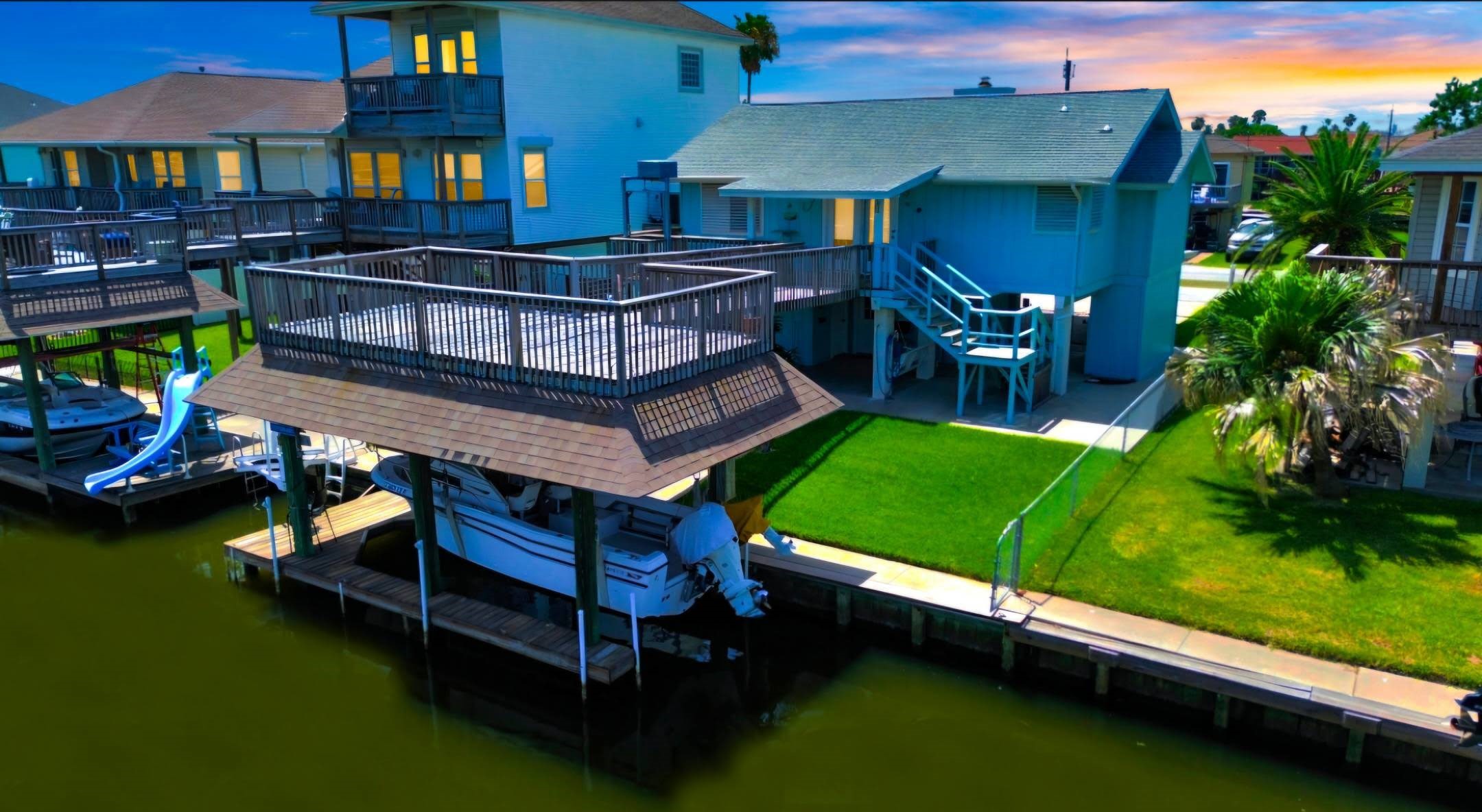 518 Pompano Street Drive Property Photo