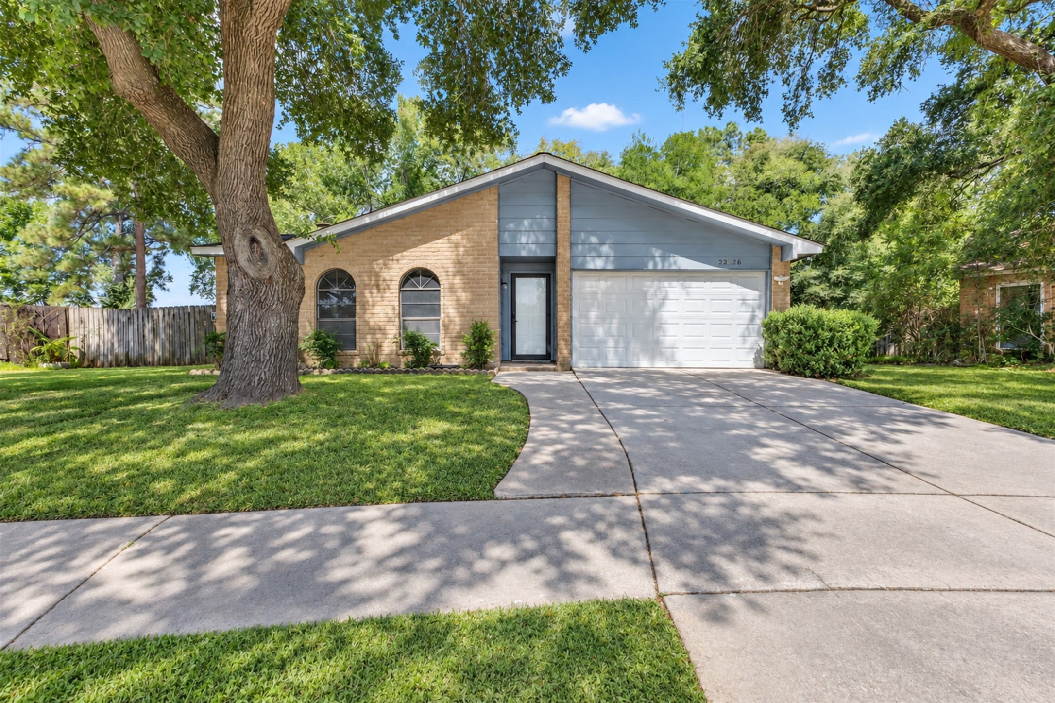 22926 Millgate Drive Property Photo 1