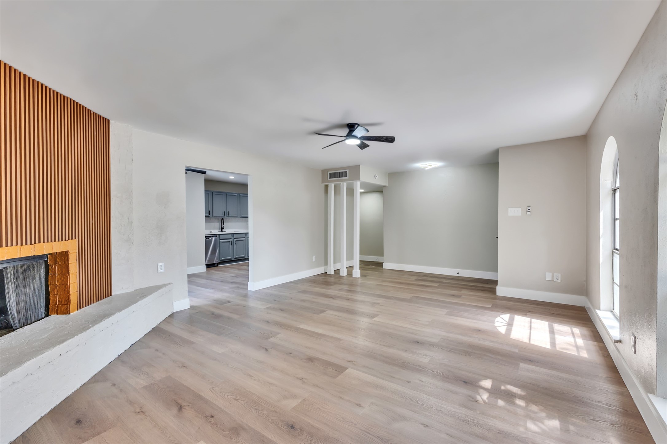 22926 Millgate Drive Property Photo 7