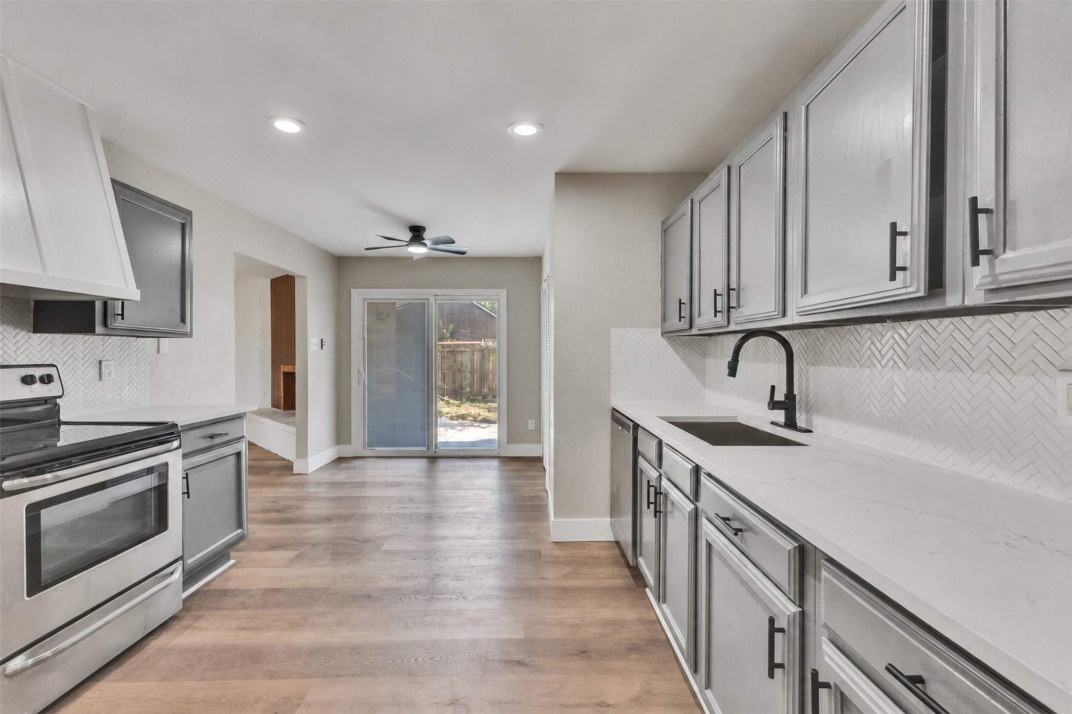 22926 Millgate Drive Property Photo 14