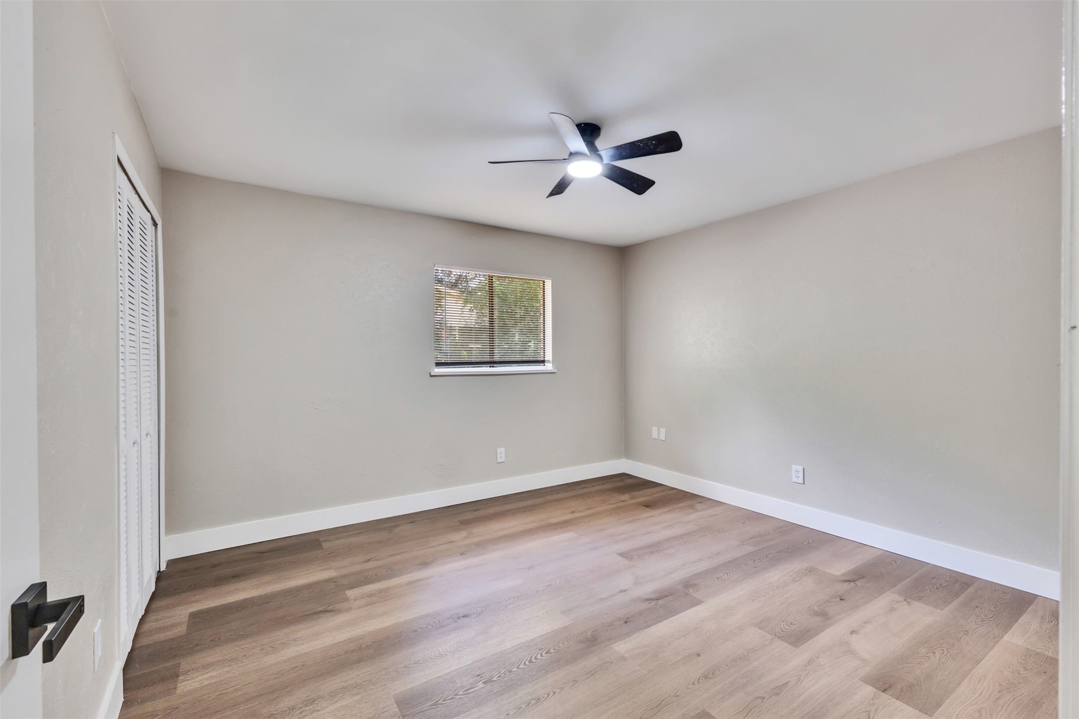 22926 Millgate Drive Property Photo 16