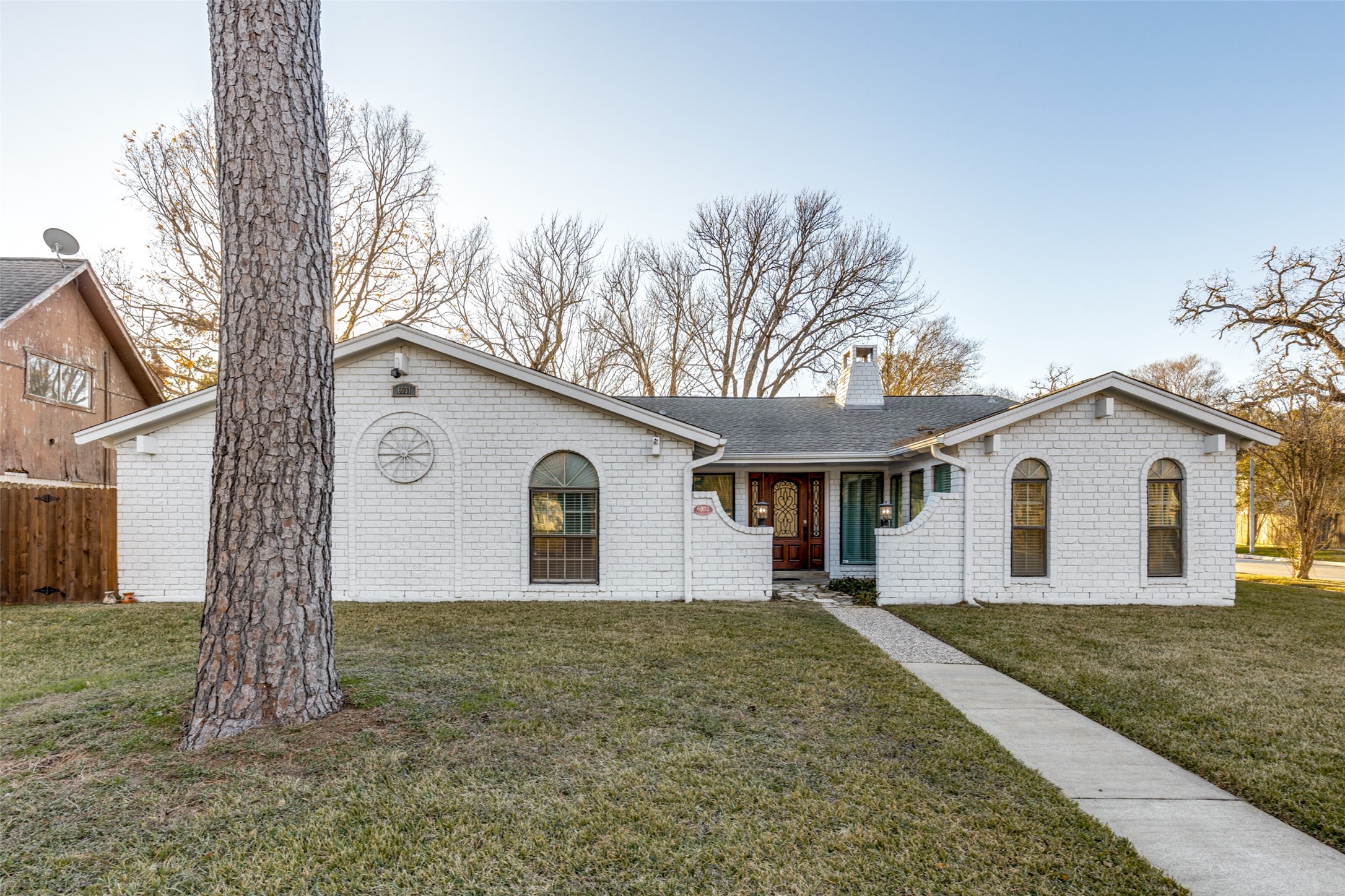 6931 Wagonwheel Lane Property Photo