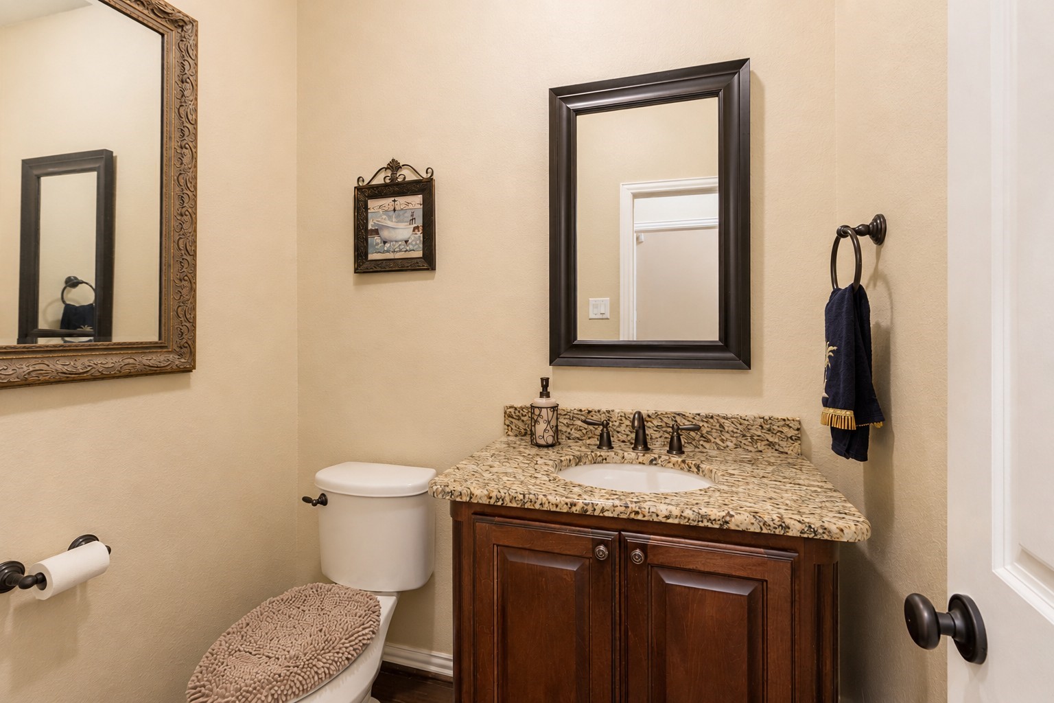 2326 Hamilton Pool Lane Property Photo 8