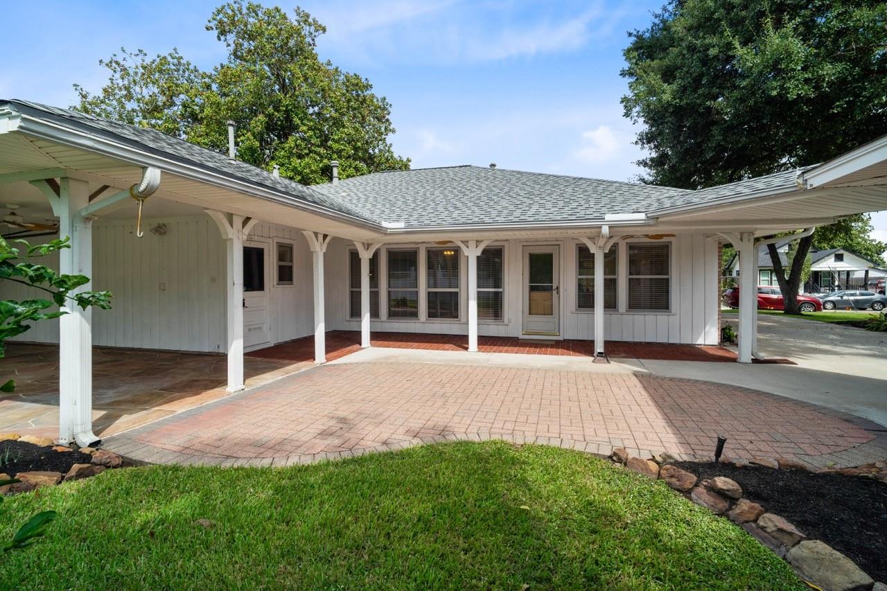 702 3rd Street Property Photo 11