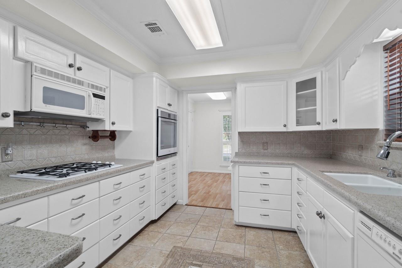 702 3rd Street Property Photo 21