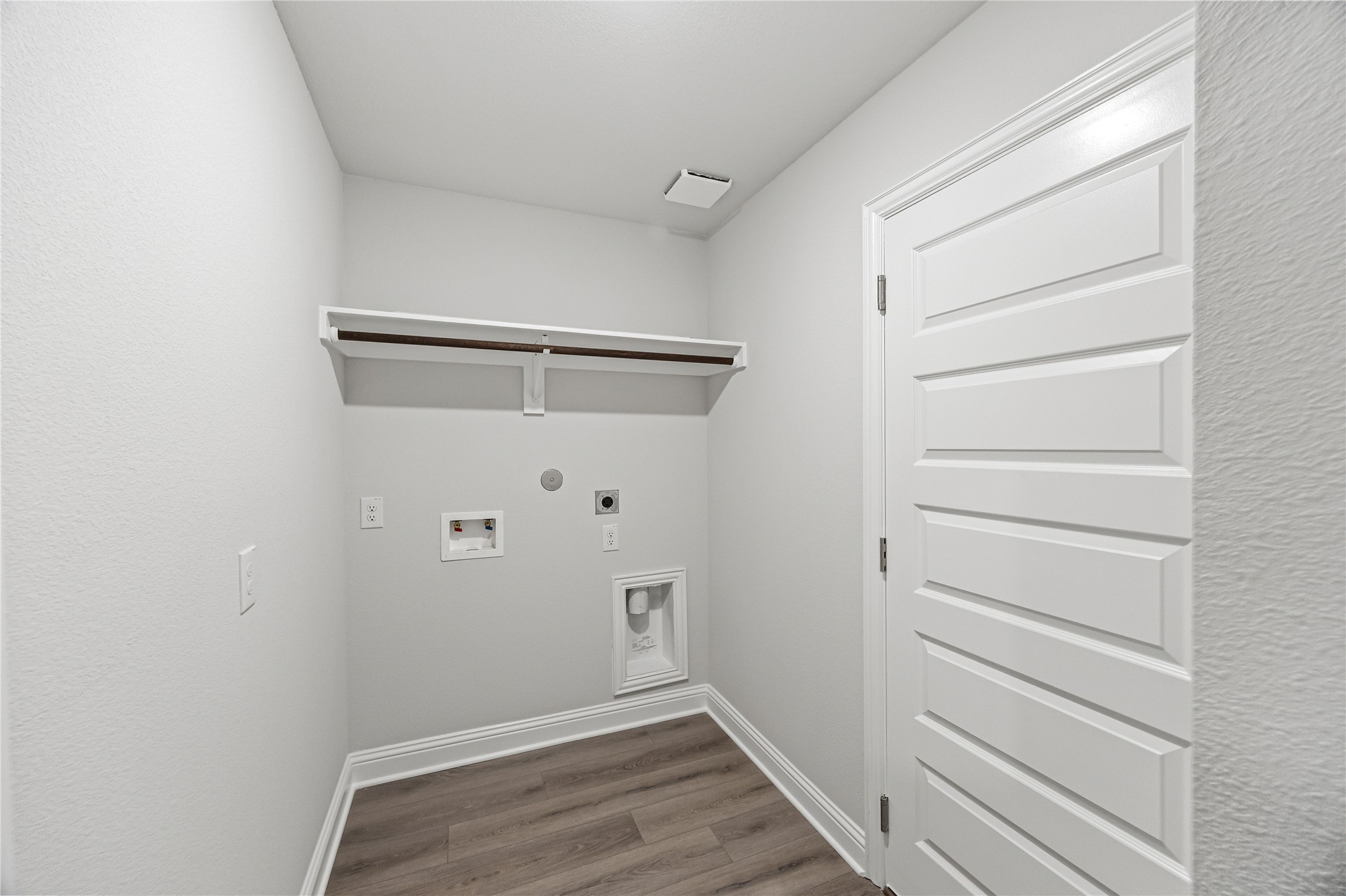 10641 Ellerston Road Property Photo 7