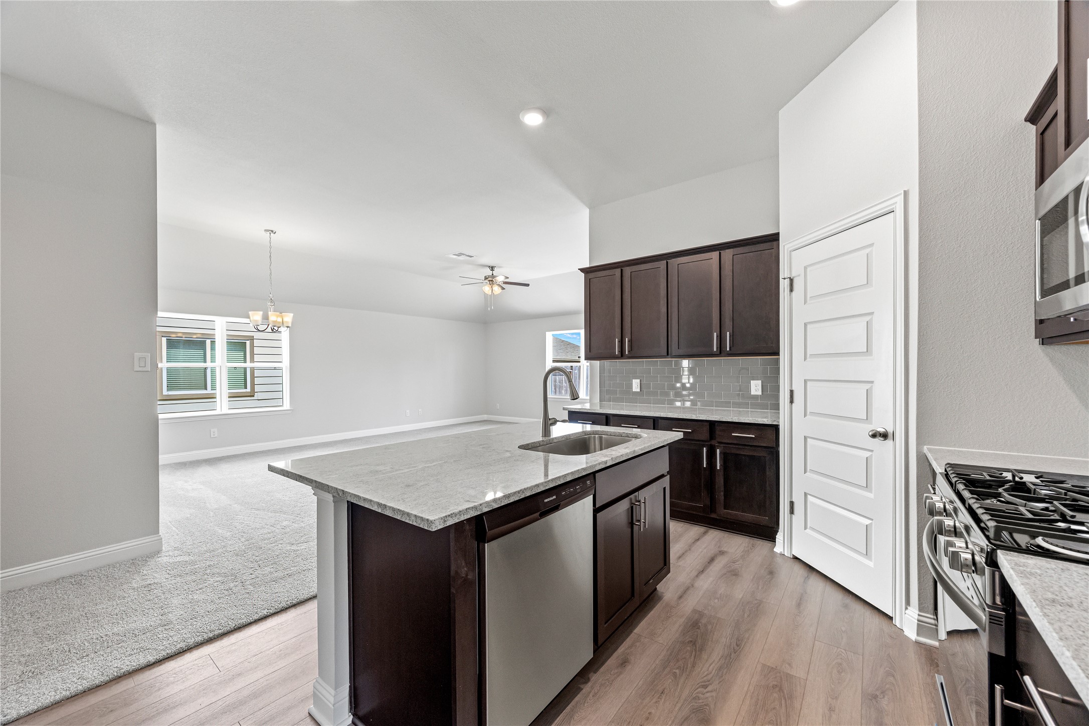 10641 Ellerston Road Property Photo 9