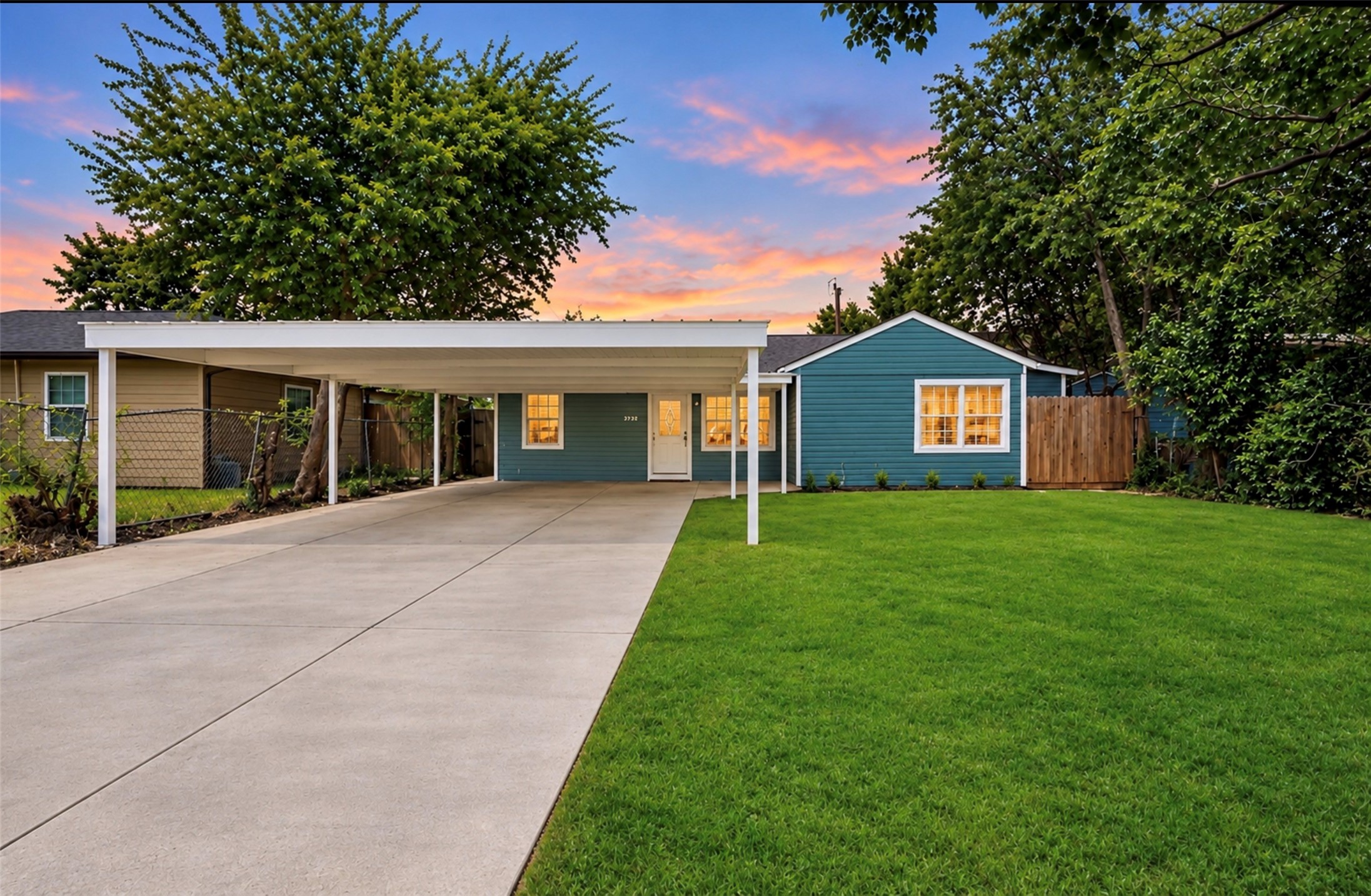 6638 Thornwall Street Property Photo 3