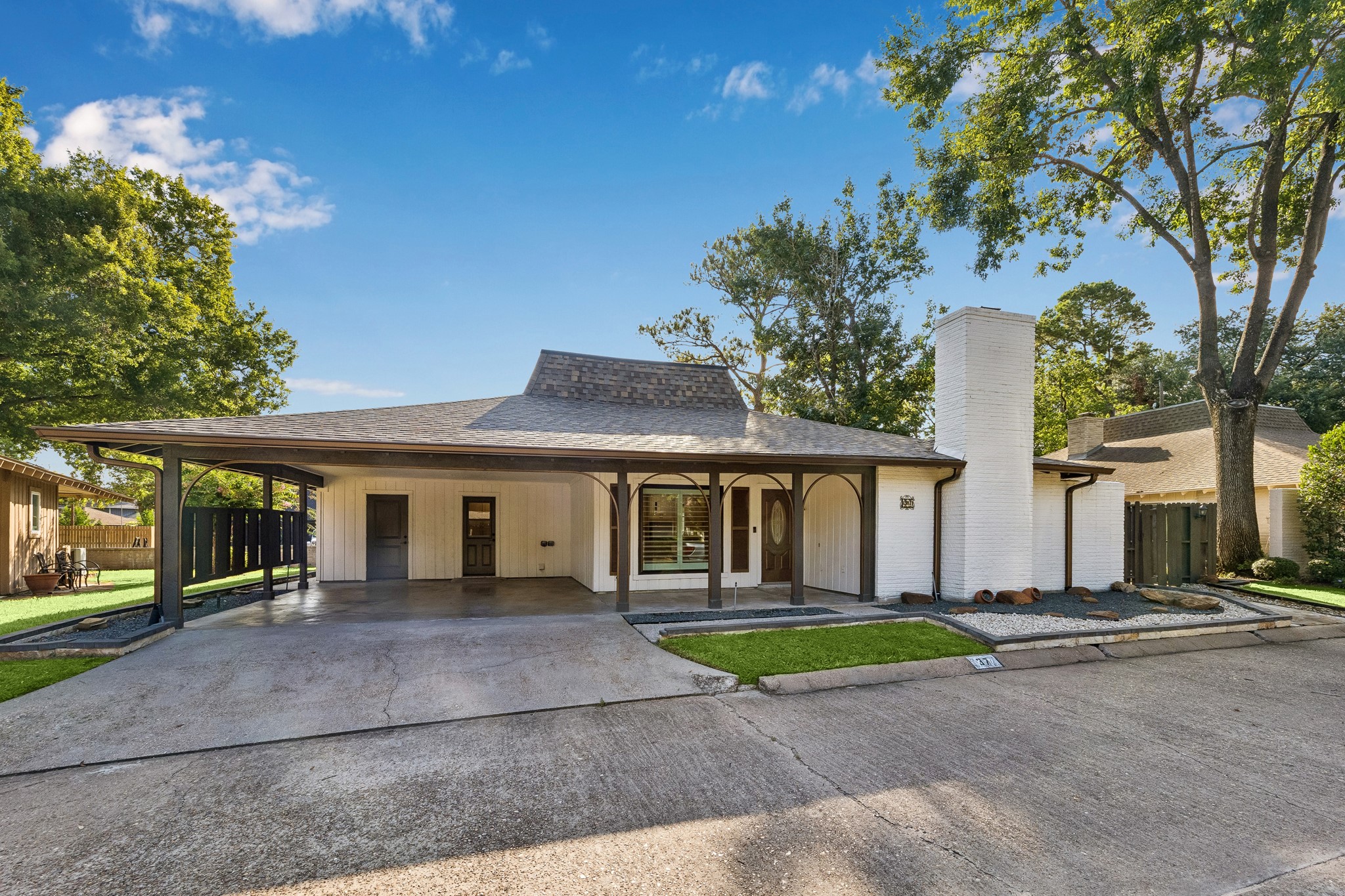 37 Champions Colony E Property Photo 1