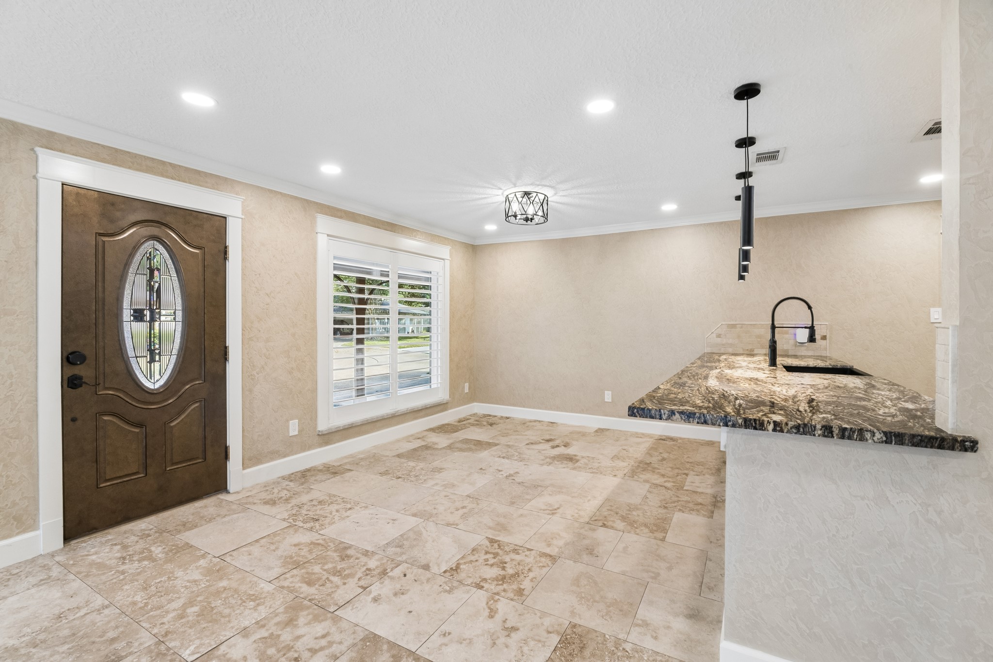37 Champions Colony E Property Photo 6