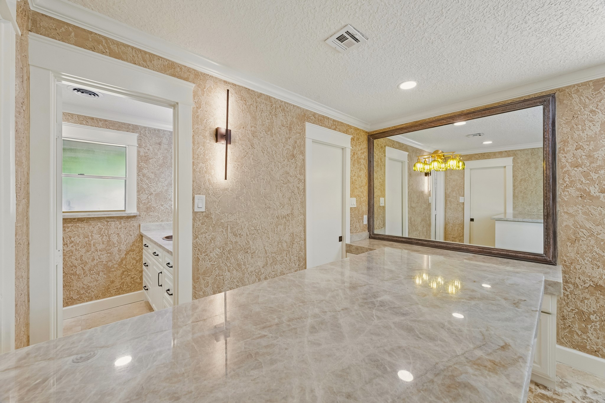 37 Champions Colony E Property Photo 12