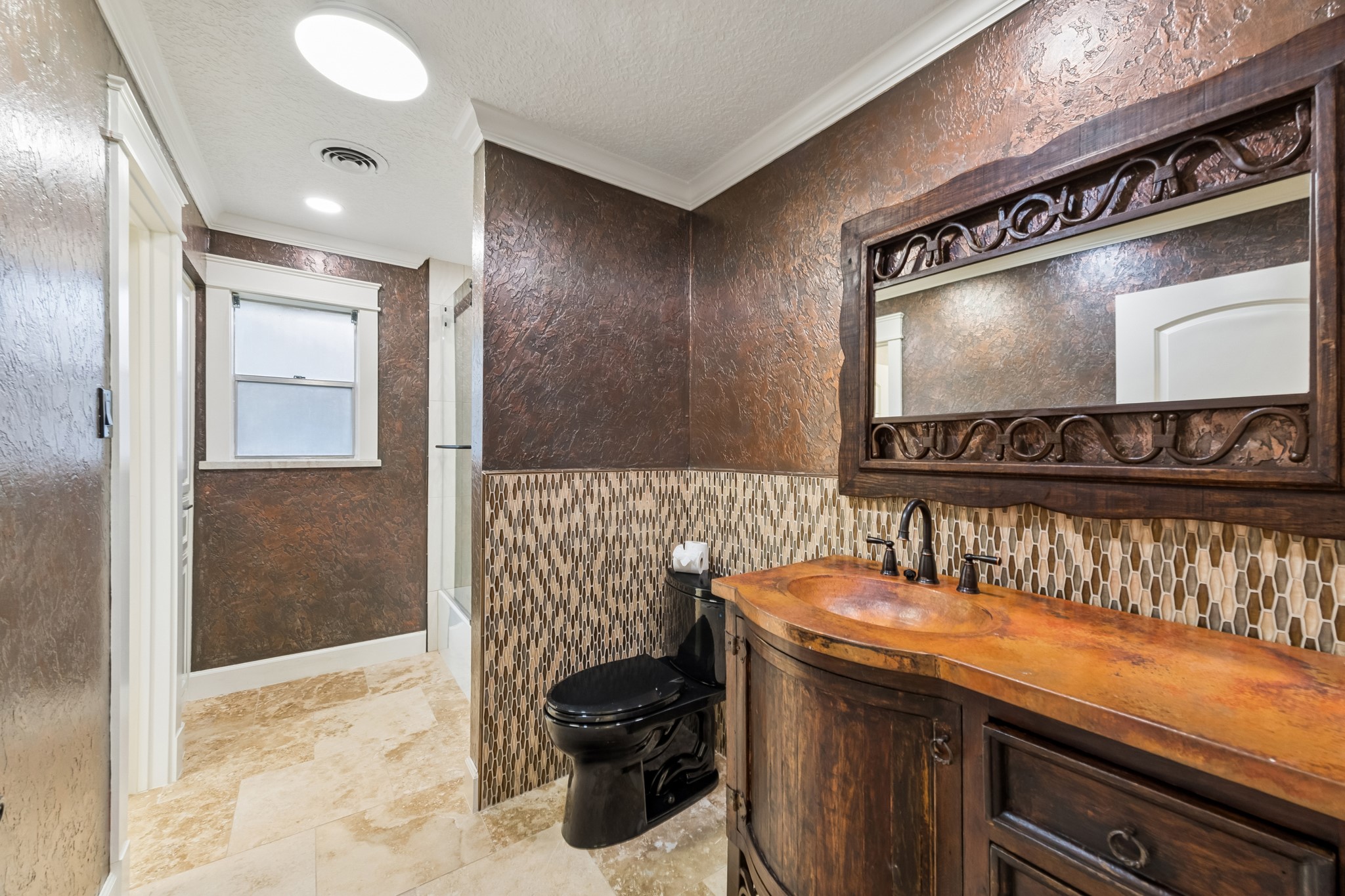 37 Champions Colony E Property Photo 15