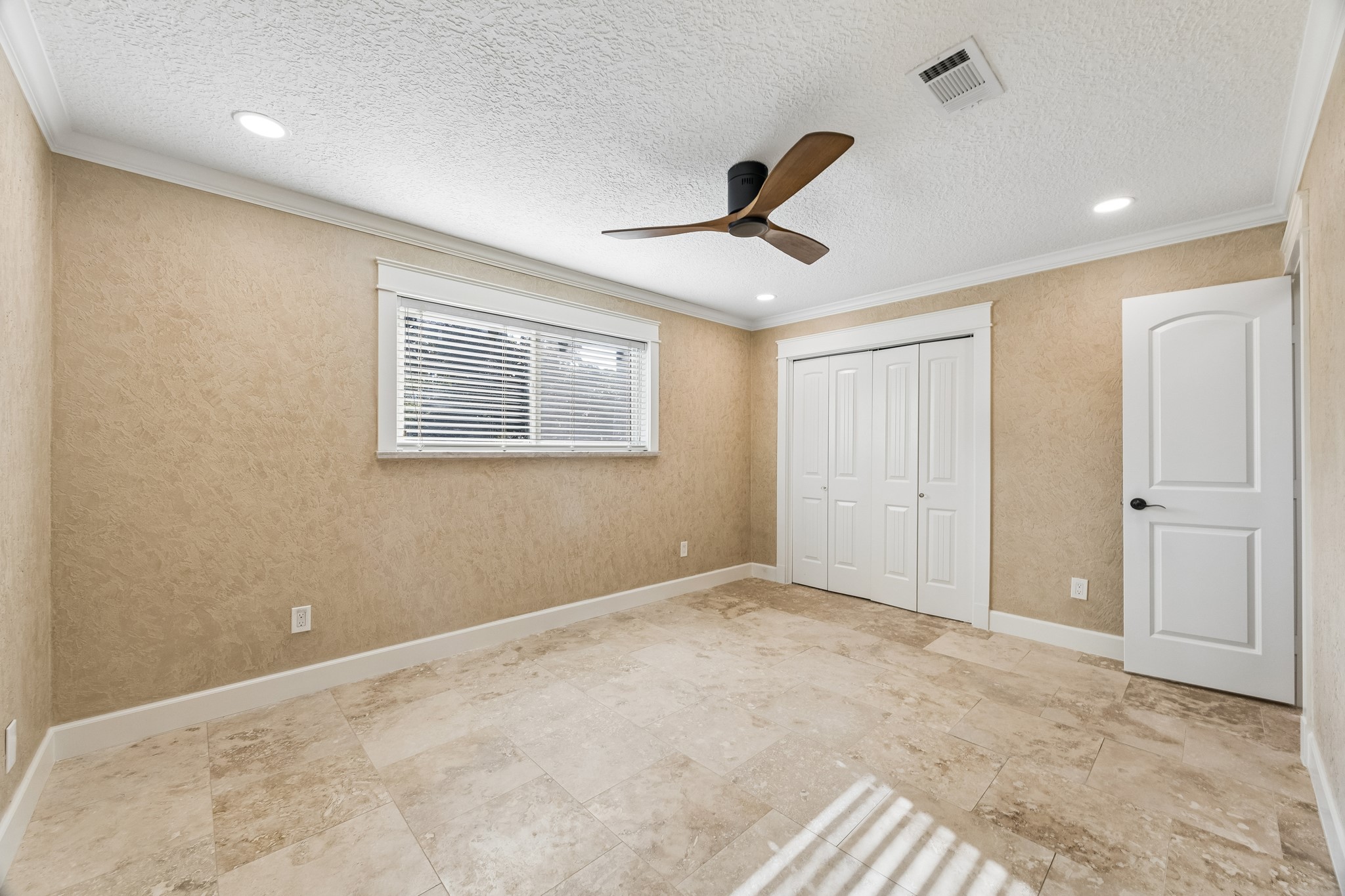 37 Champions Colony E Property Photo 16