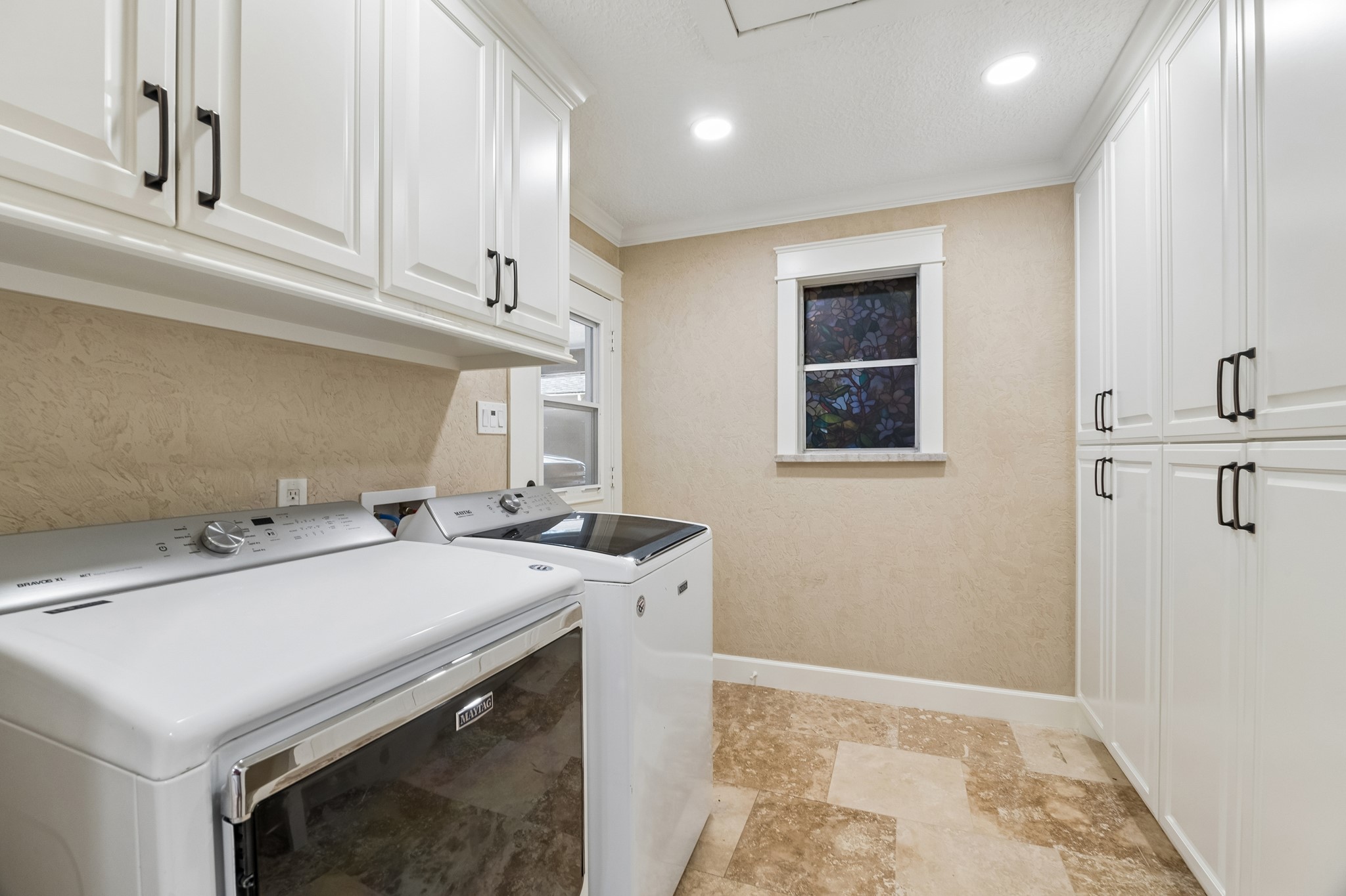 37 Champions Colony E Property Photo 18