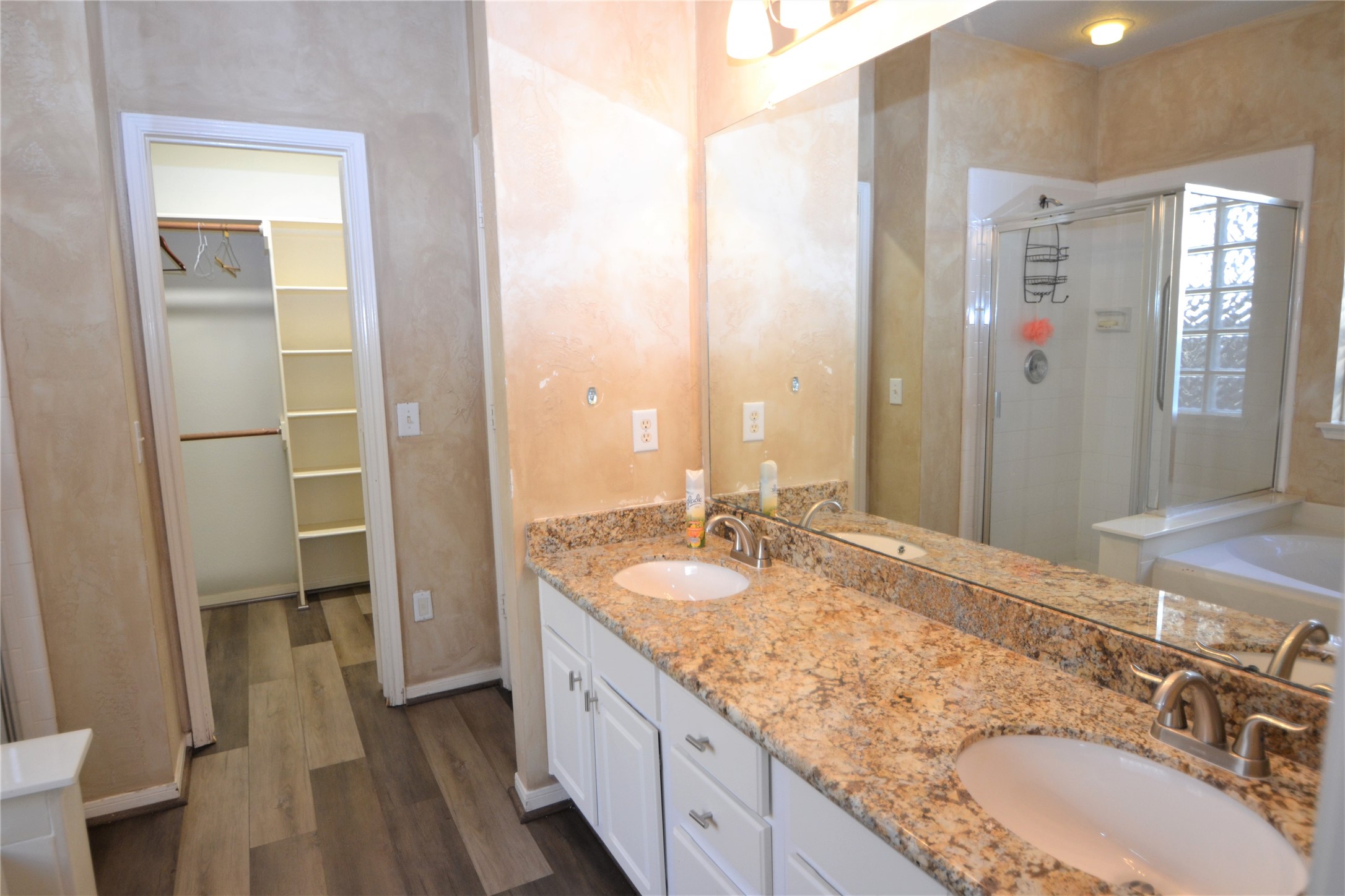 12406 Fox Meadow Drive Property Photo 25