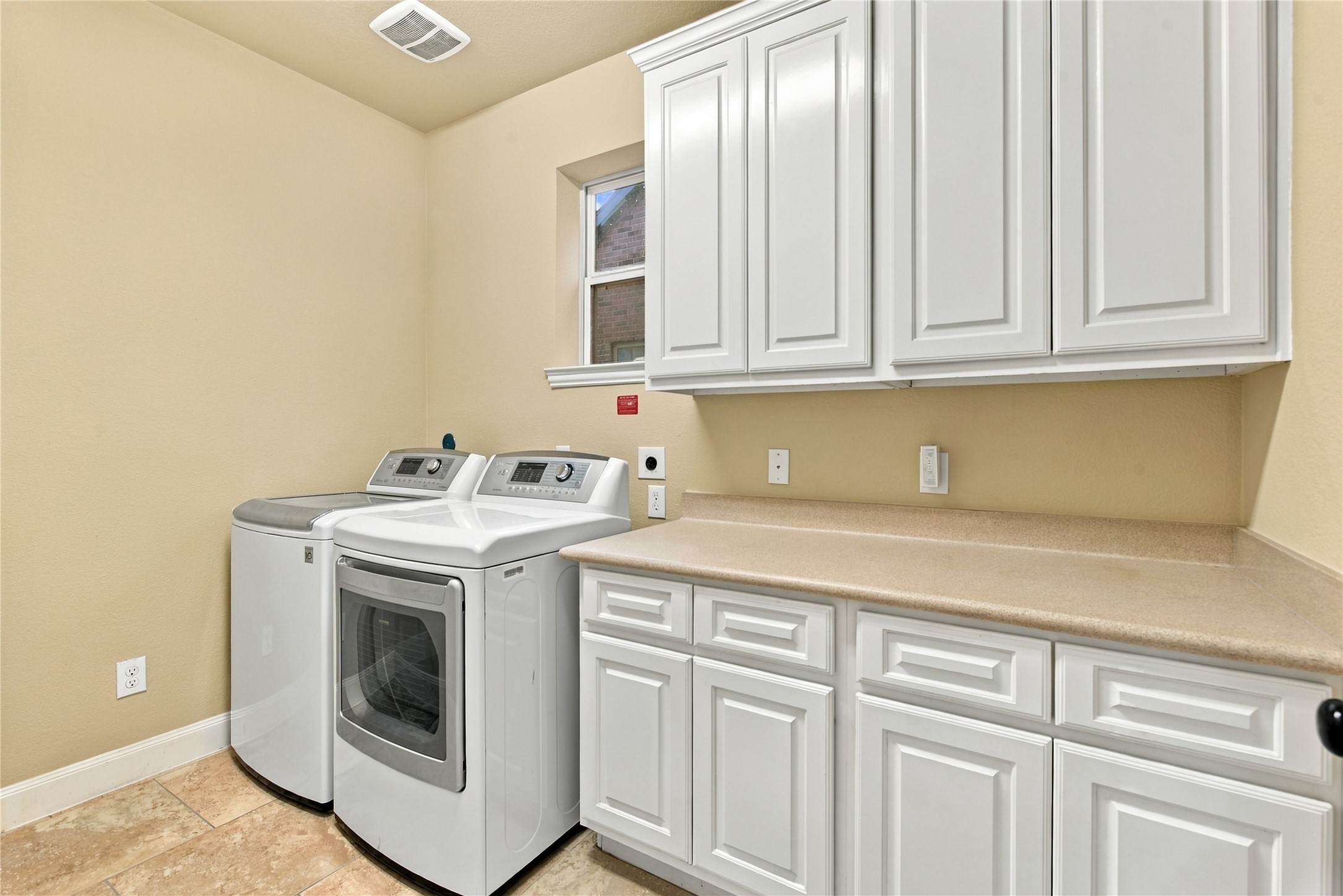 7343 Meadowcroft Boulevard Property Photo 35