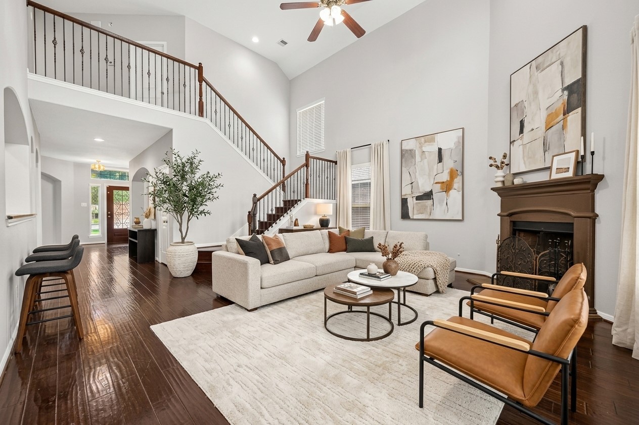 18619 Tara Ashley Street Property Photo 4