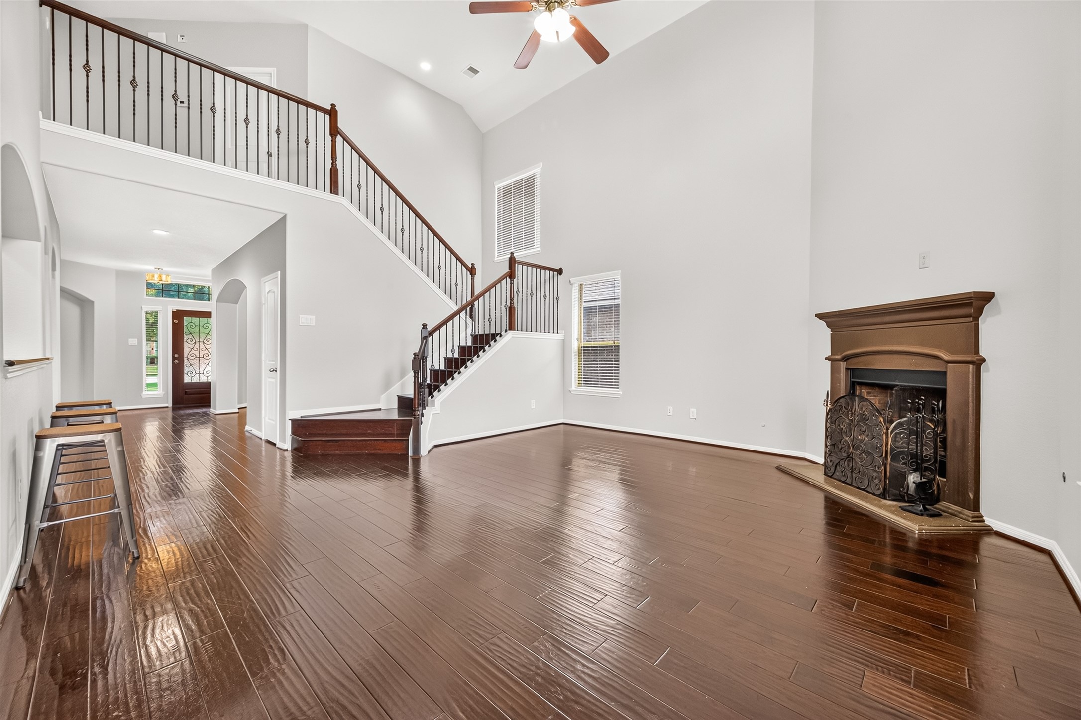18619 Tara Ashley Street Property Photo 8