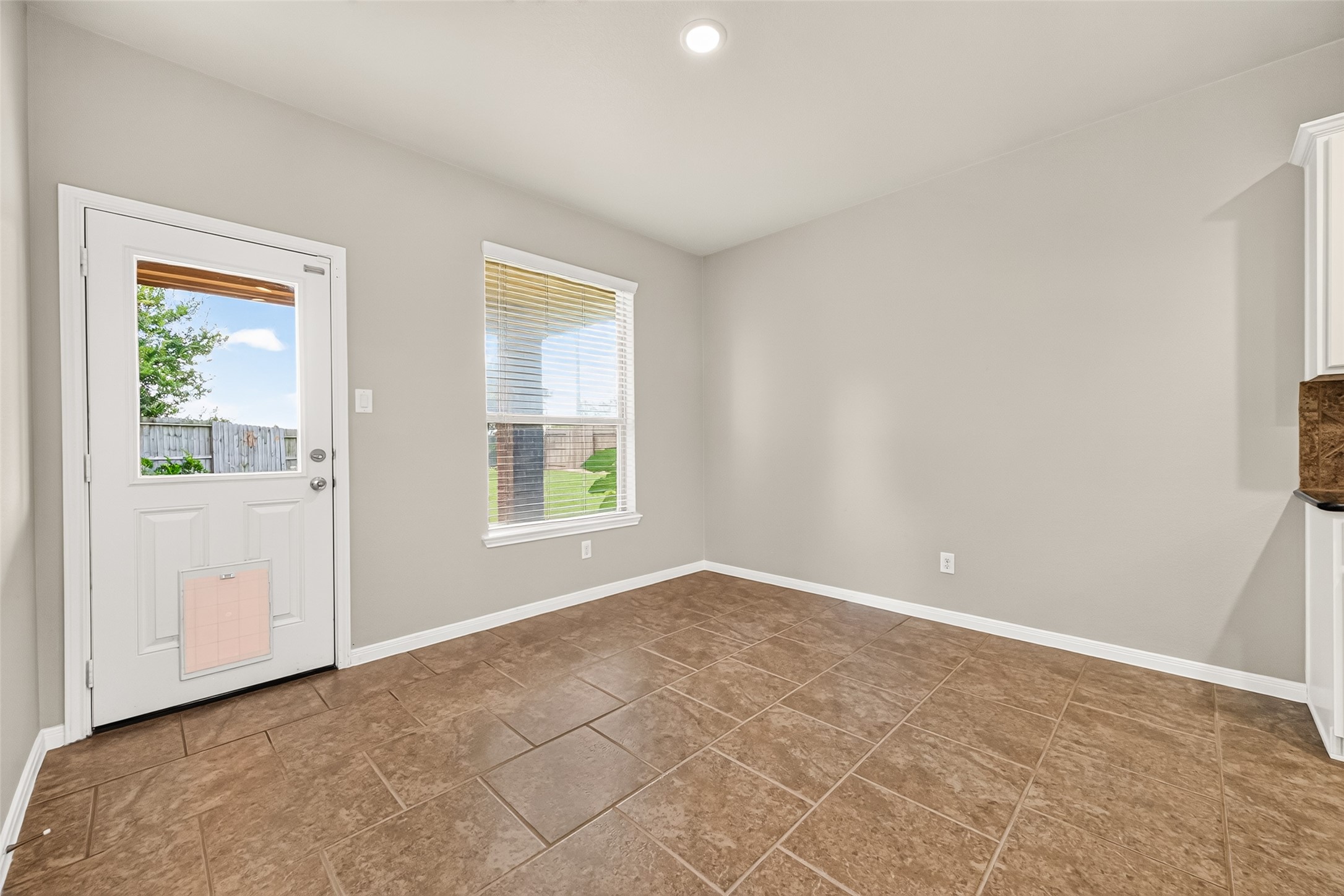 18619 Tara Ashley Street Property Photo 12