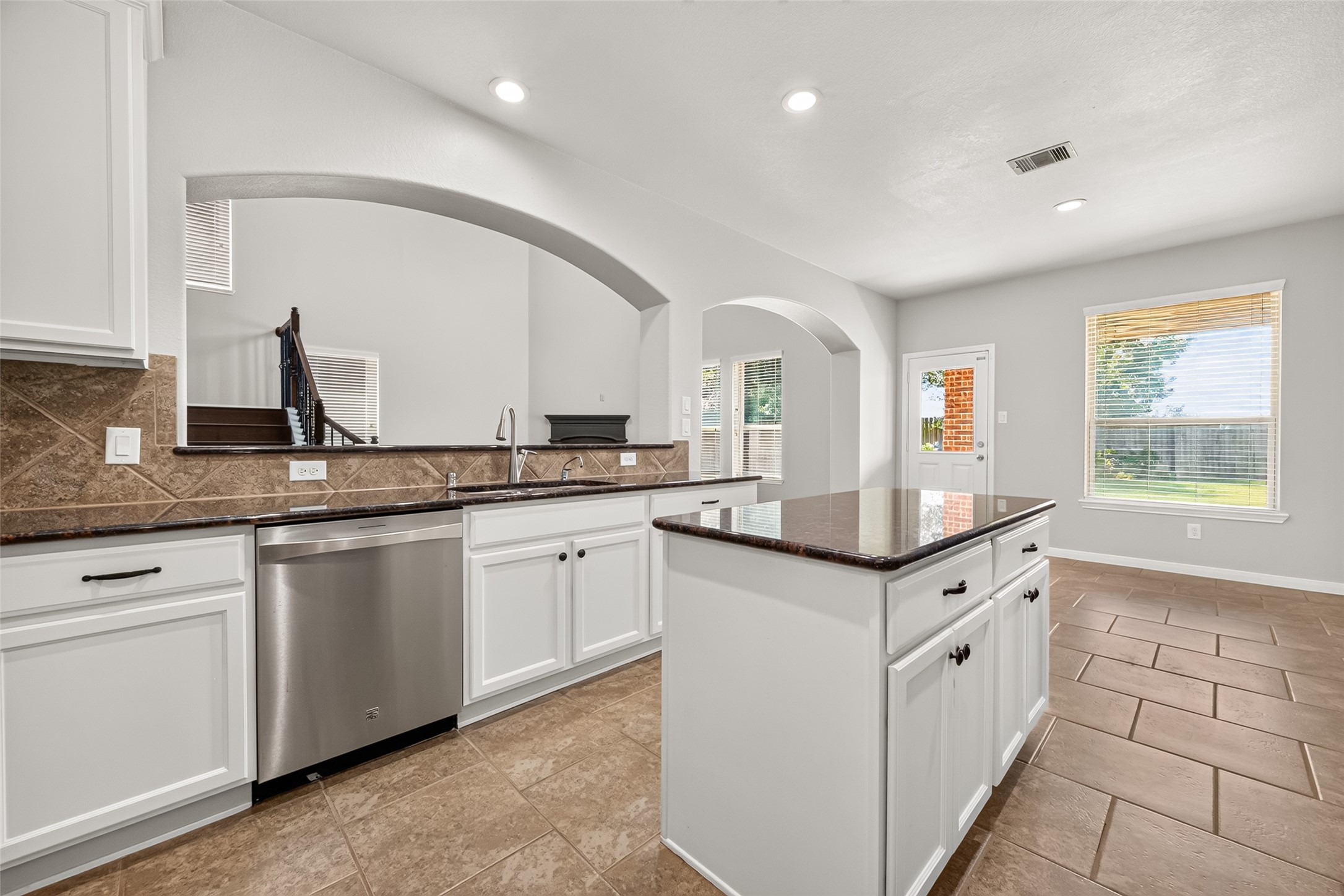 18619 Tara Ashley Street Property Photo 15