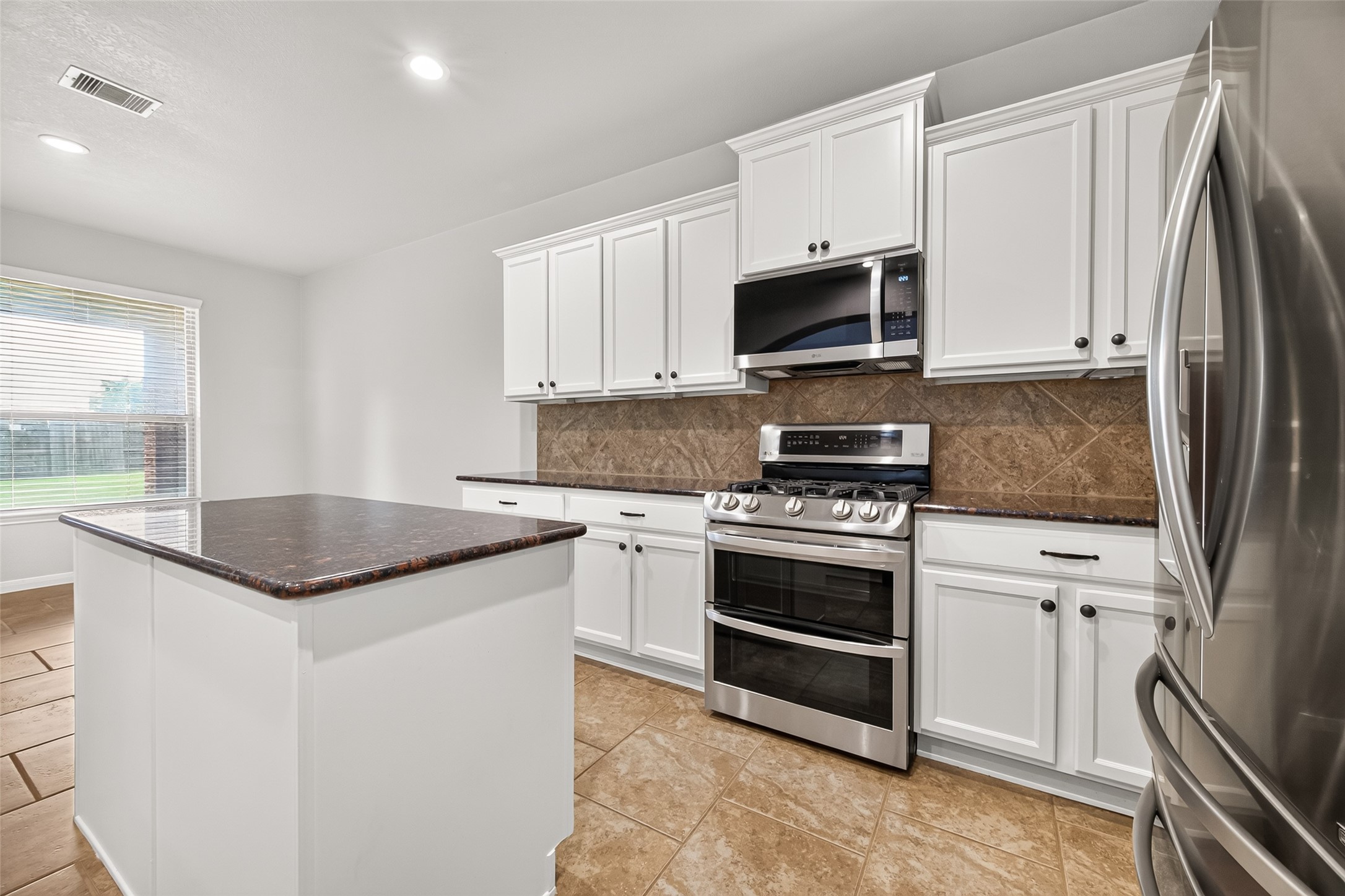 18619 Tara Ashley Street Property Photo 18