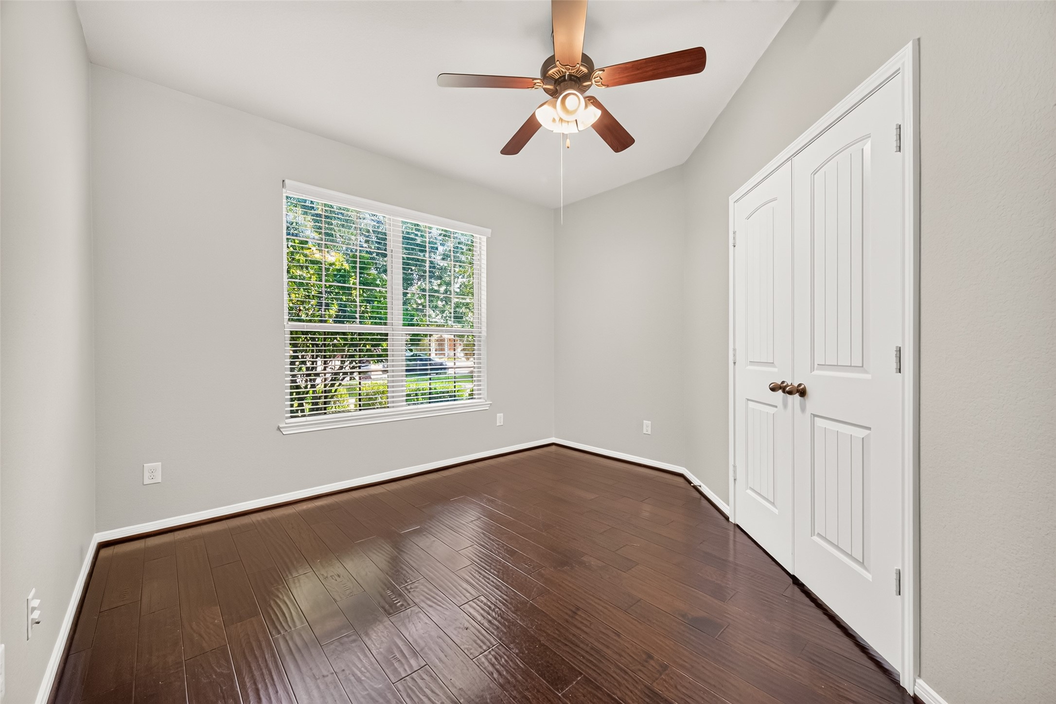 18619 Tara Ashley Street Property Photo 20
