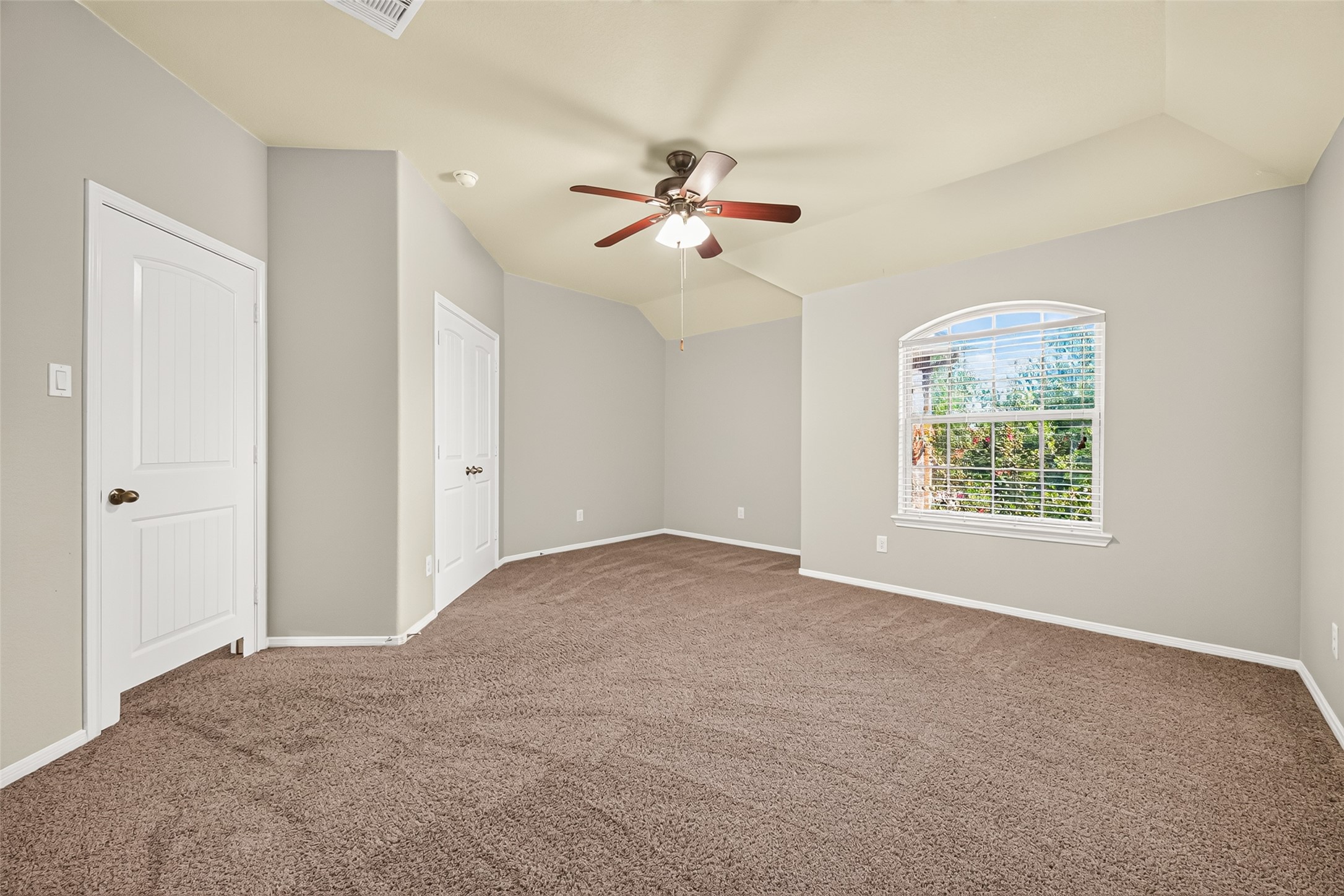 18619 Tara Ashley Street Property Photo 34