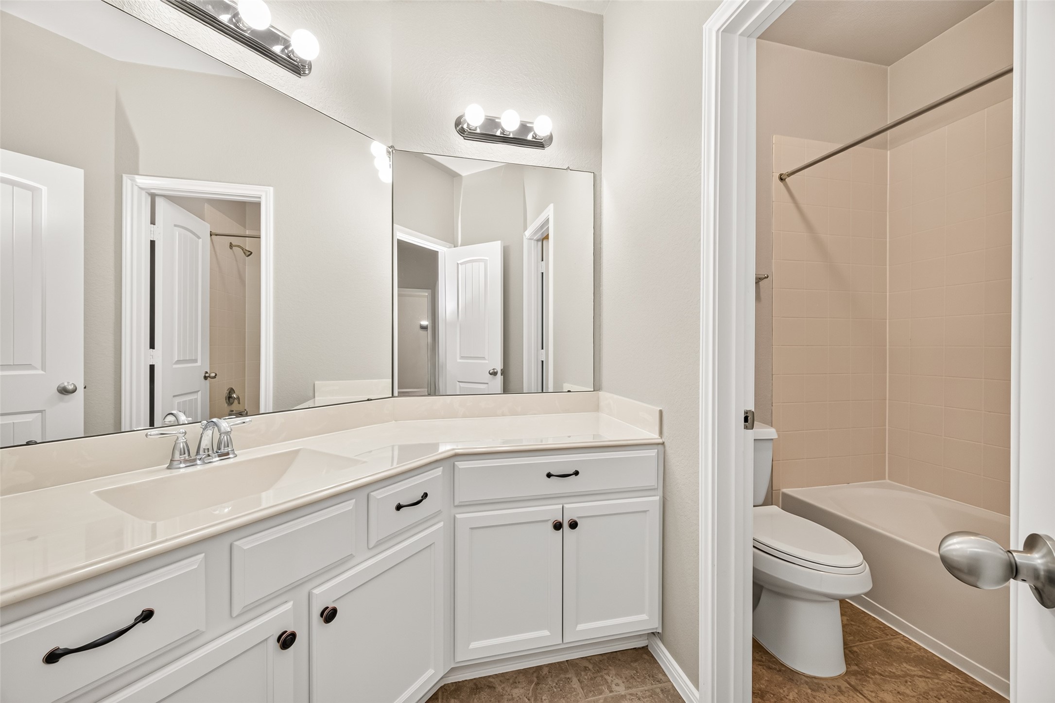 18619 Tara Ashley Street Property Photo 40