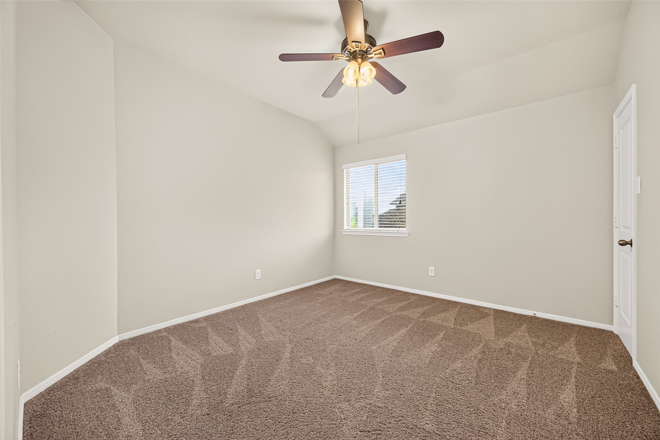 18619 Tara Ashley Street Property Photo 42