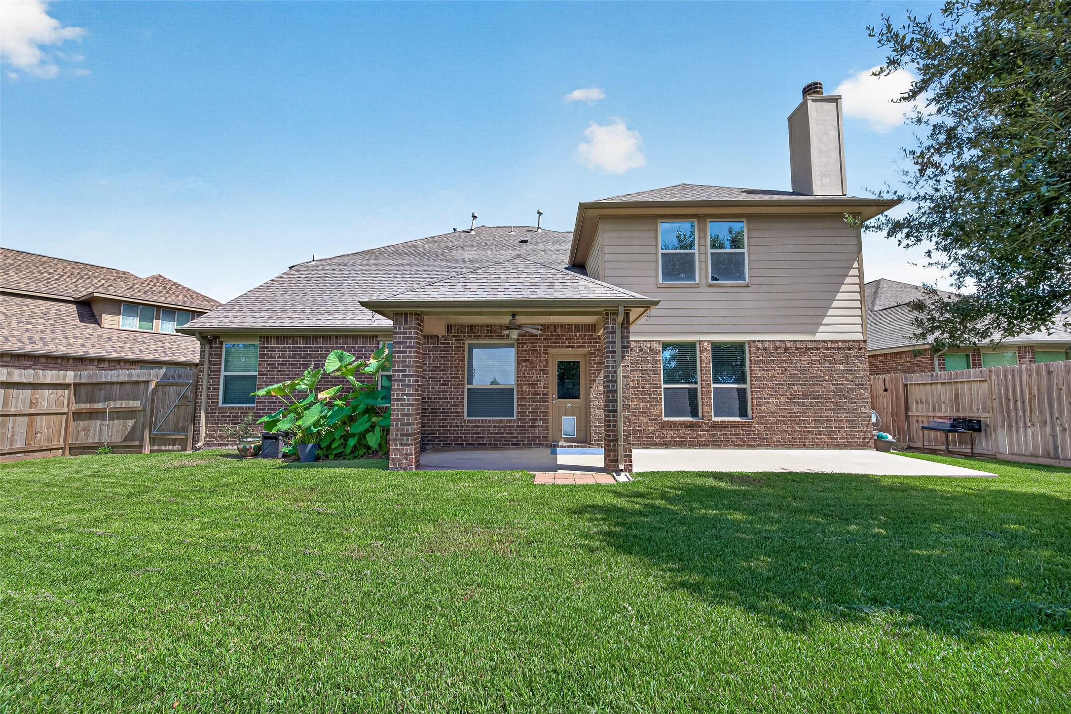 18619 Tara Ashley Street Property Photo 45