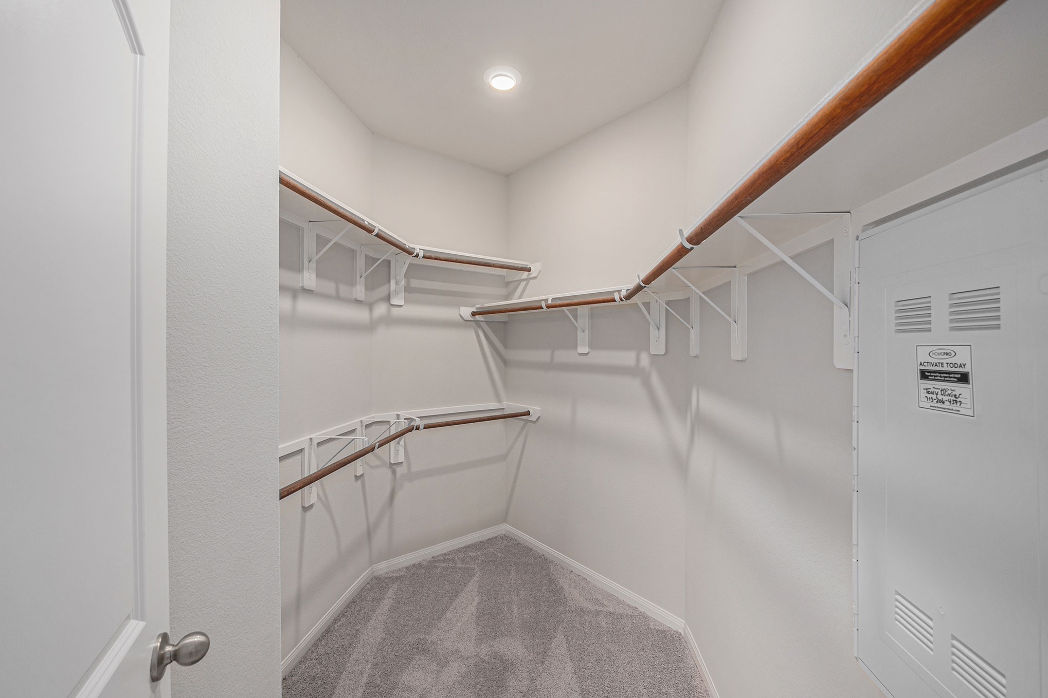 12983 Skyline Drive Property Photo 11