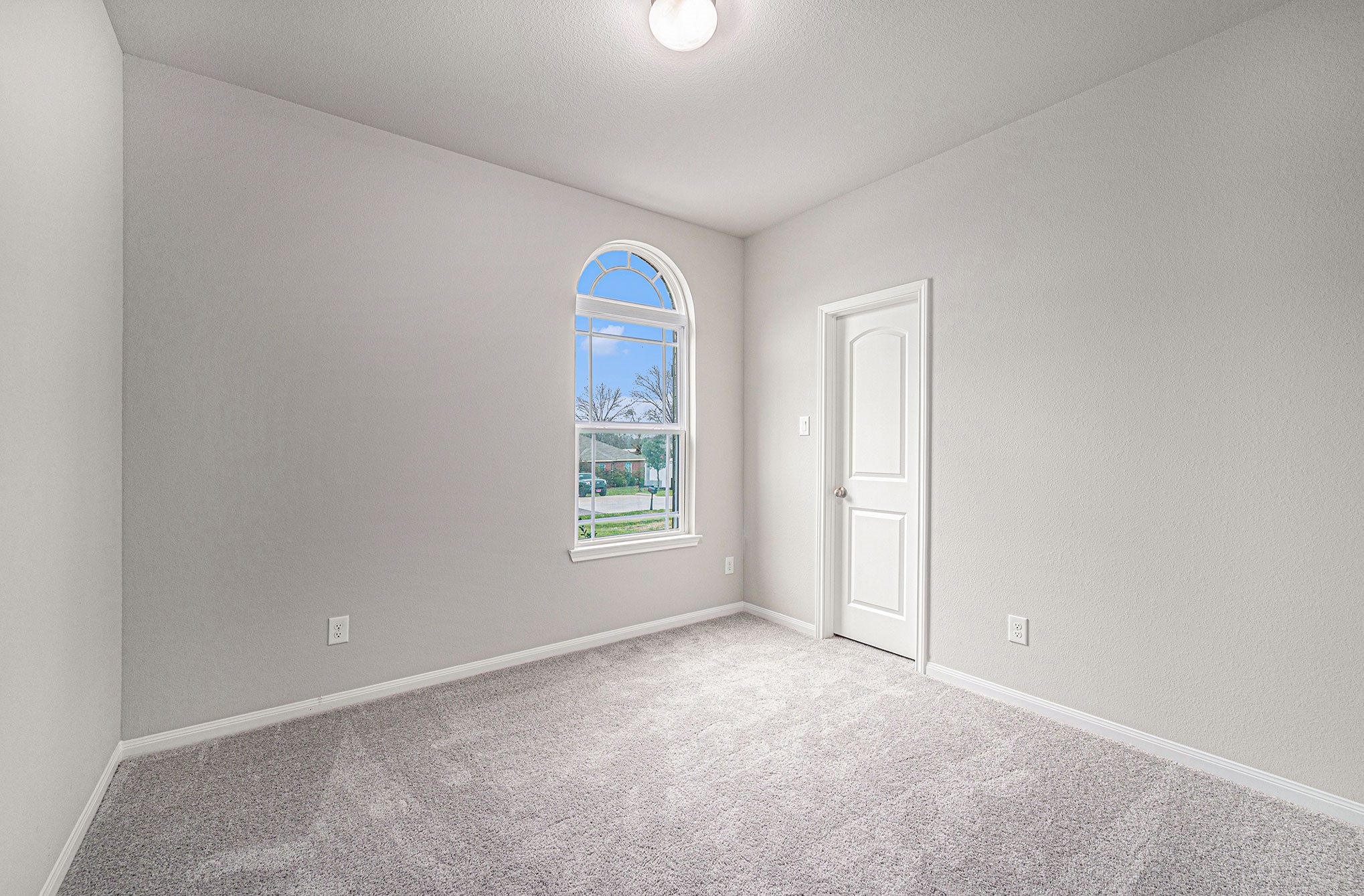 12983 Skyline Drive Property Photo 12
