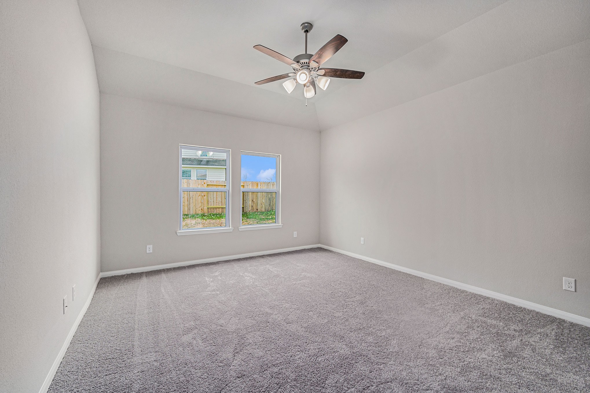 12983 Skyline Drive Property Photo 16