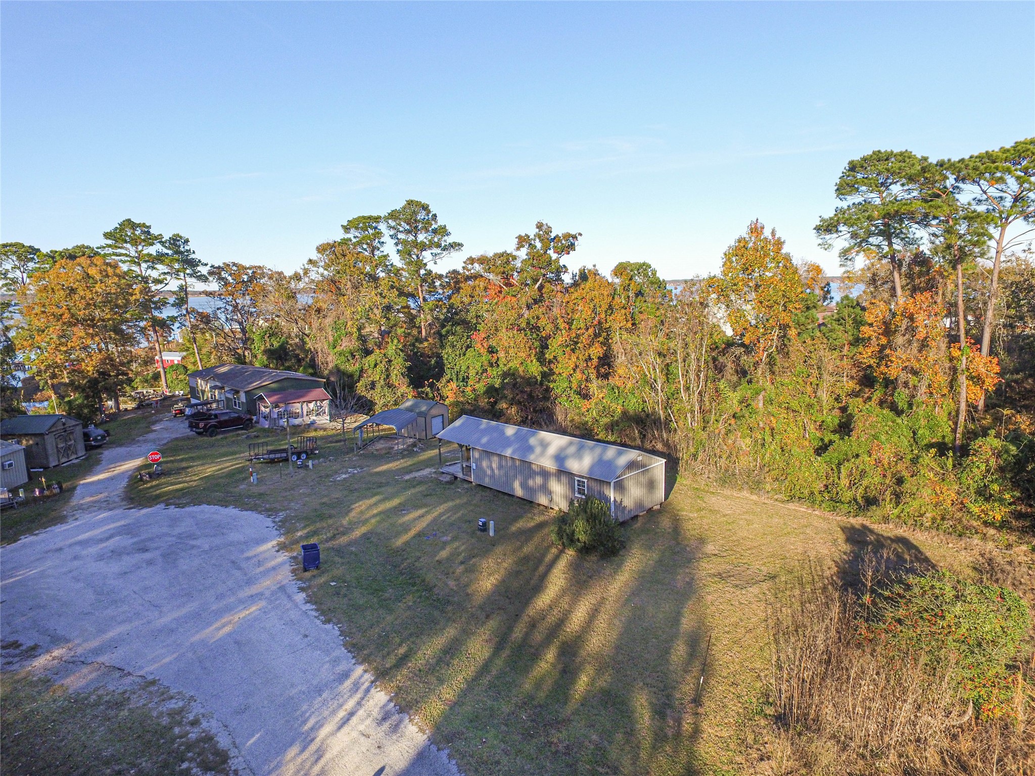140 Lagoon Ct Property Photo 3