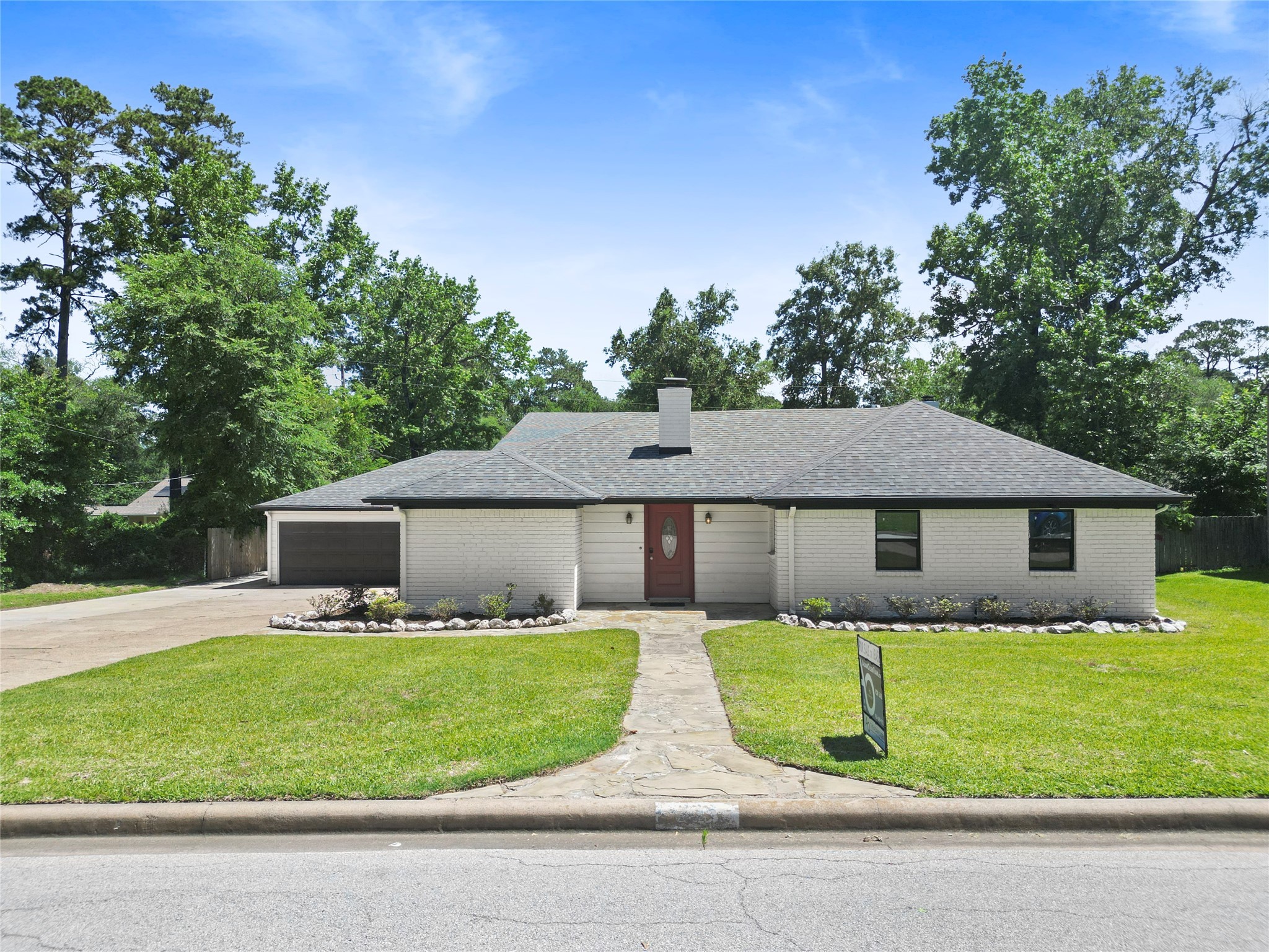 233 Royal Oaks Street Property Photo 1