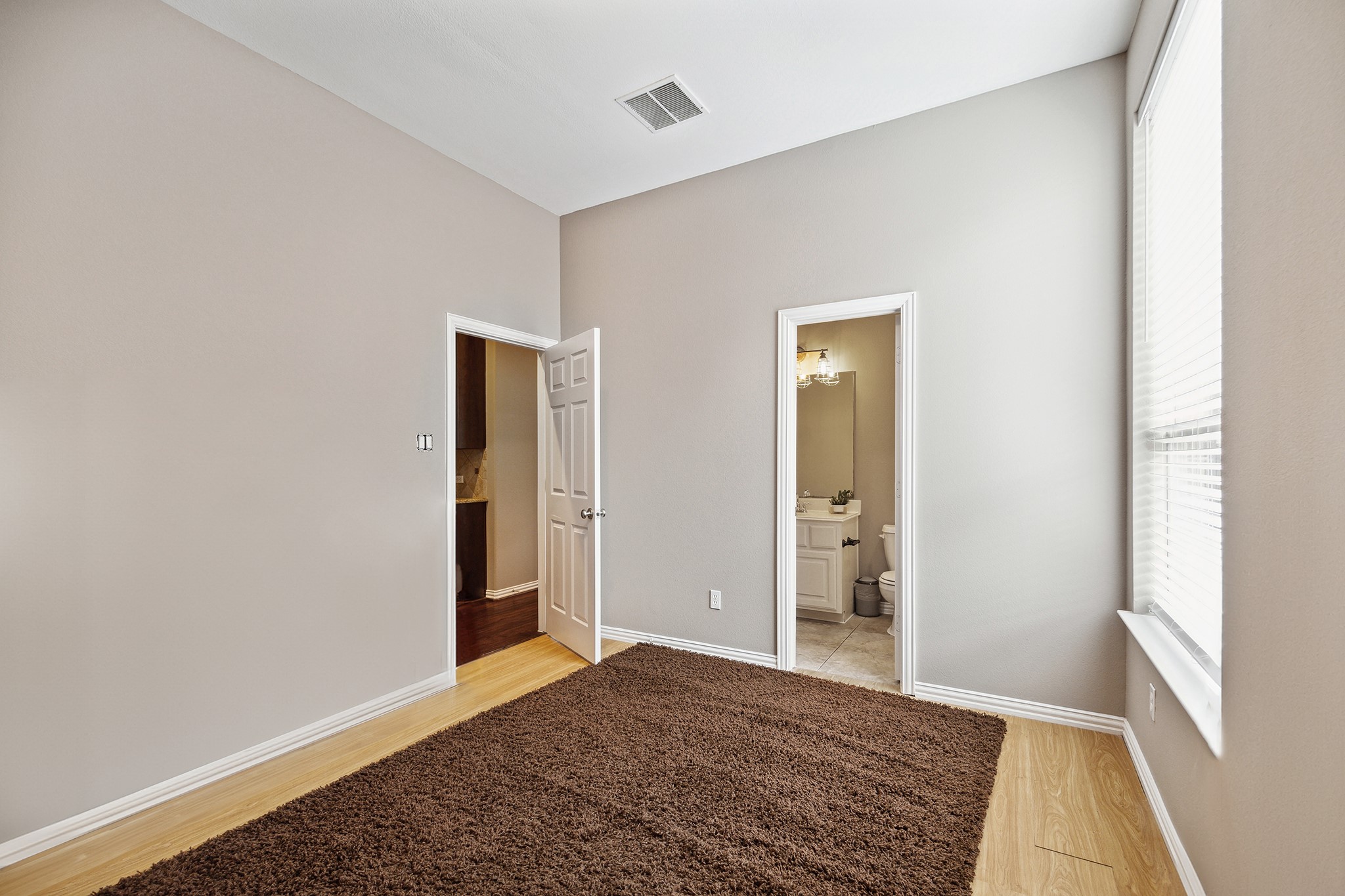 3419 Saint Charles Court Property Photo 24