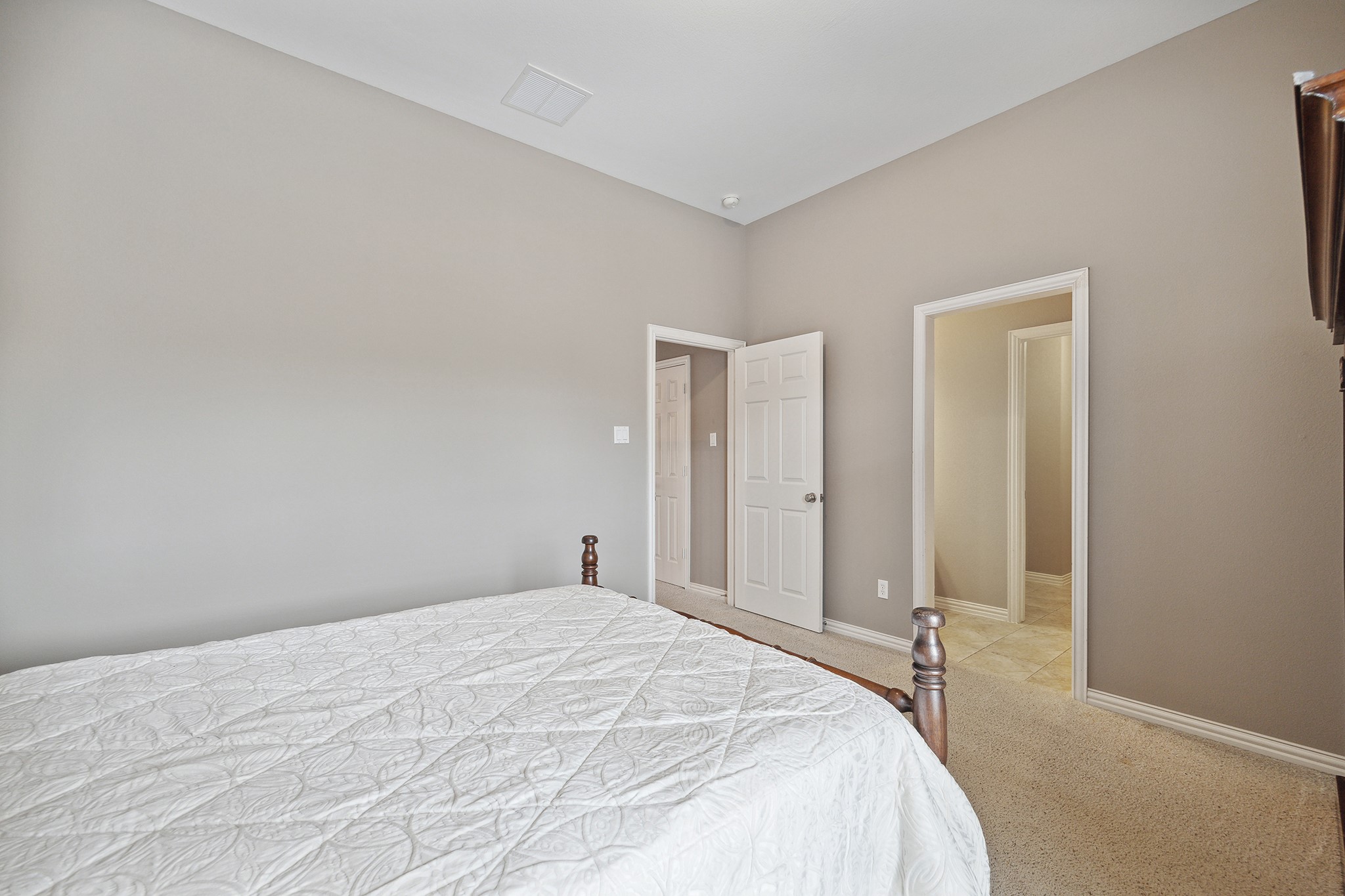 3419 Saint Charles Court Property Photo 40