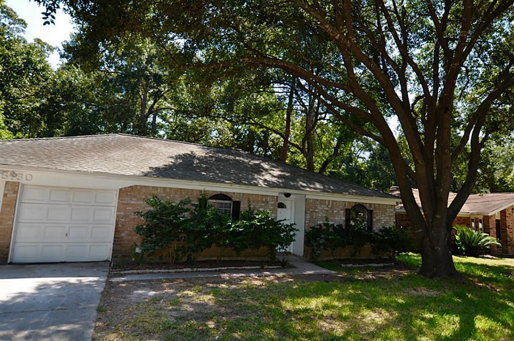 25730 Glen Loch Drive Property Photo 2