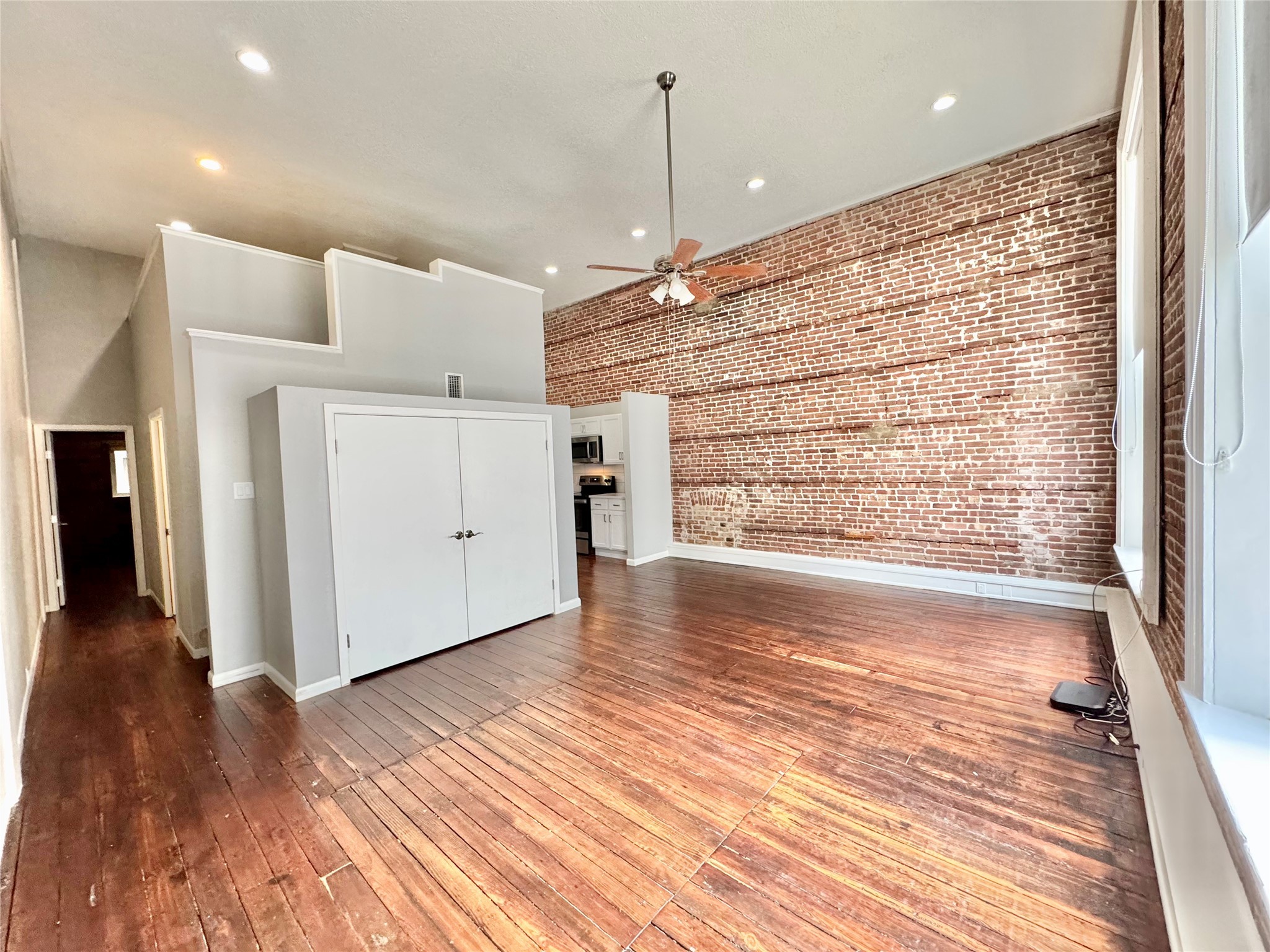 2309 Strand Street 2d Property Photo 1